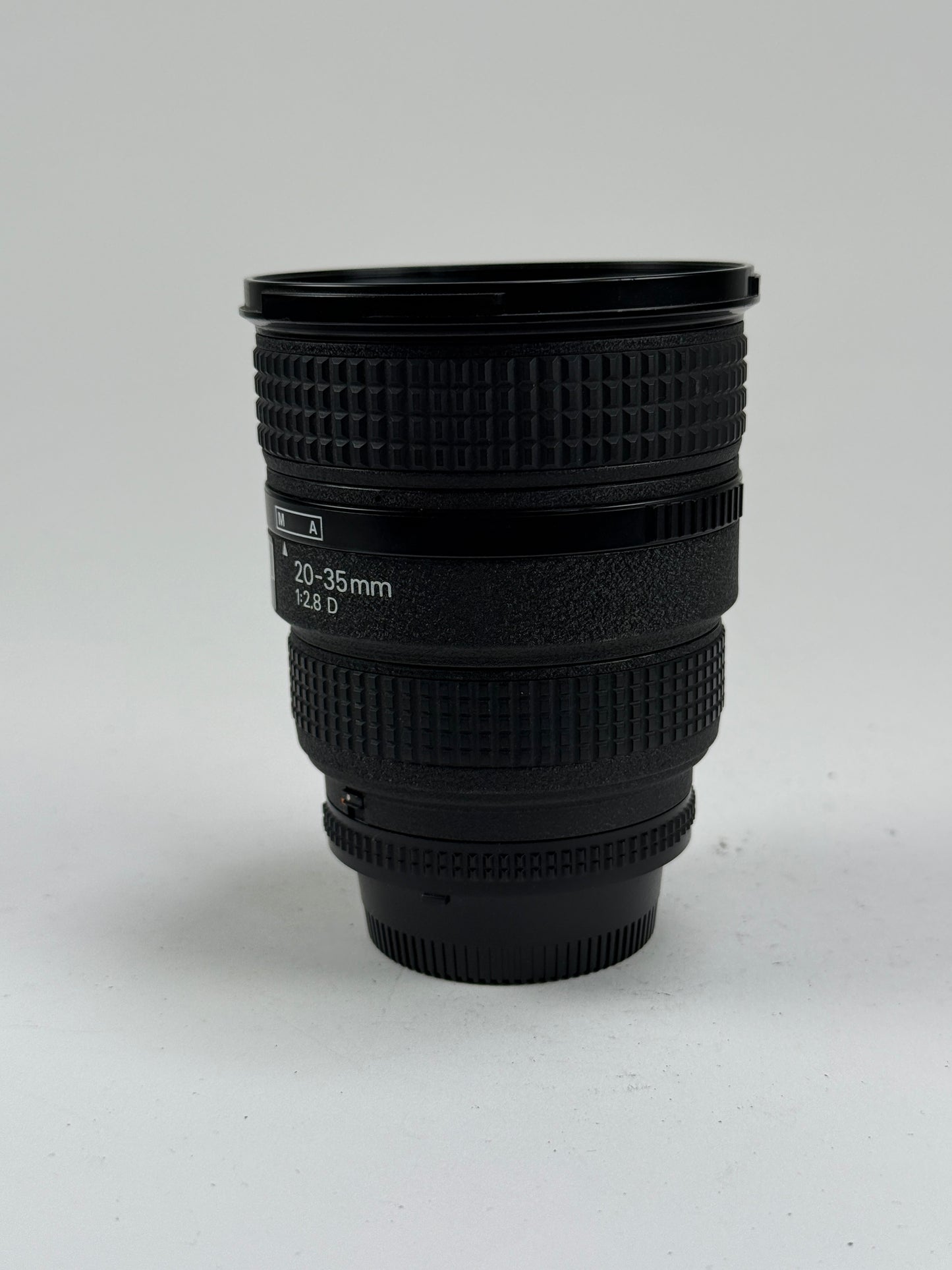 Nikon AF NIKKOR 20-35mm f2.8 D Wide Angle Zoom Lens