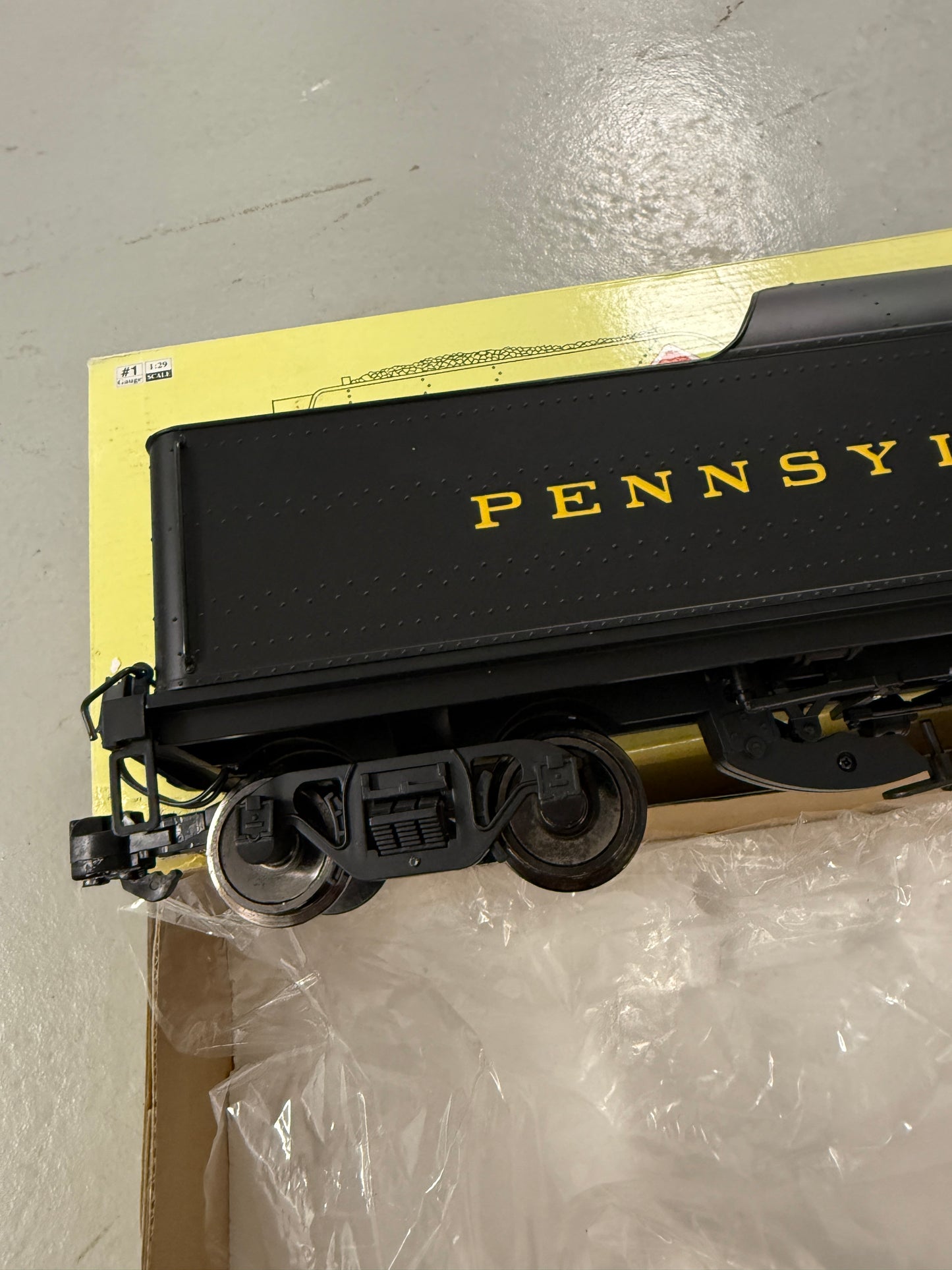Aristo Craft Trains Pennsylvania Steam Locomotive G Scale with Tender smoke and sound