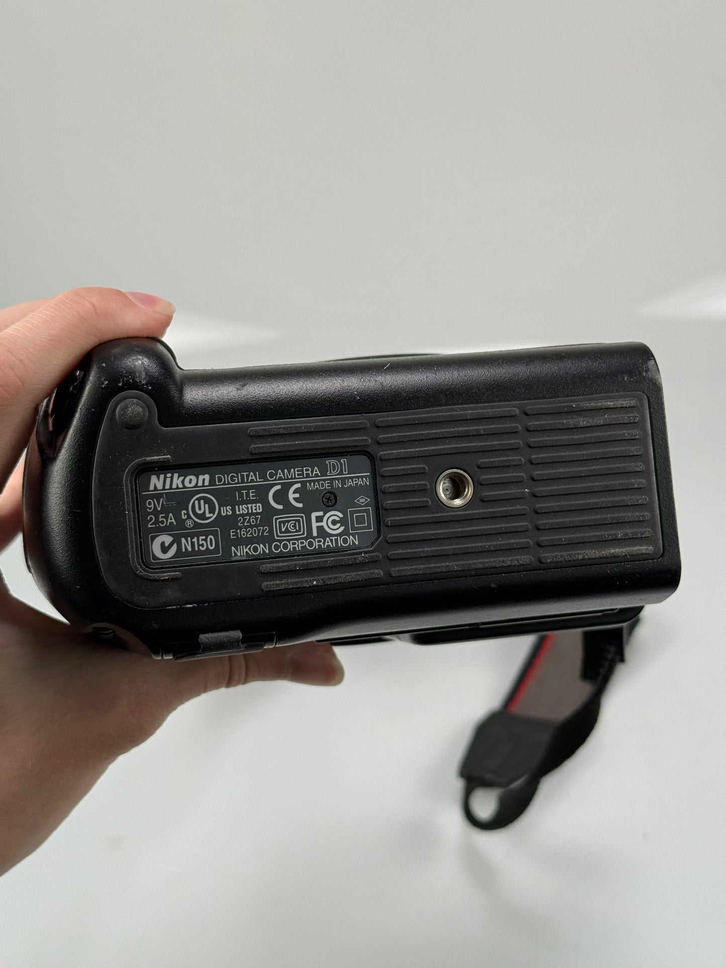 Nikon D1 Digital SLR Camera Body