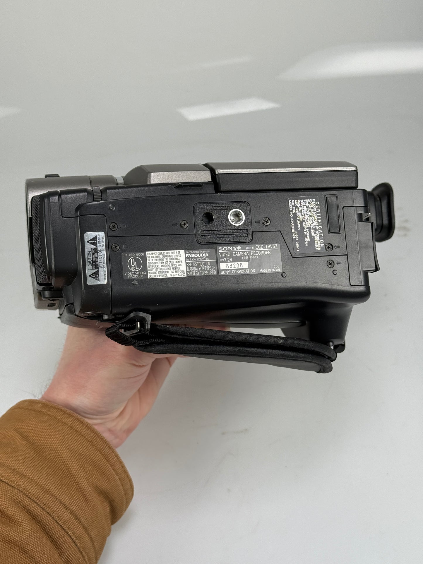 Sony CCD-TRV57 Hi8 Analog Camcorder - Record Transfer Watch Video8