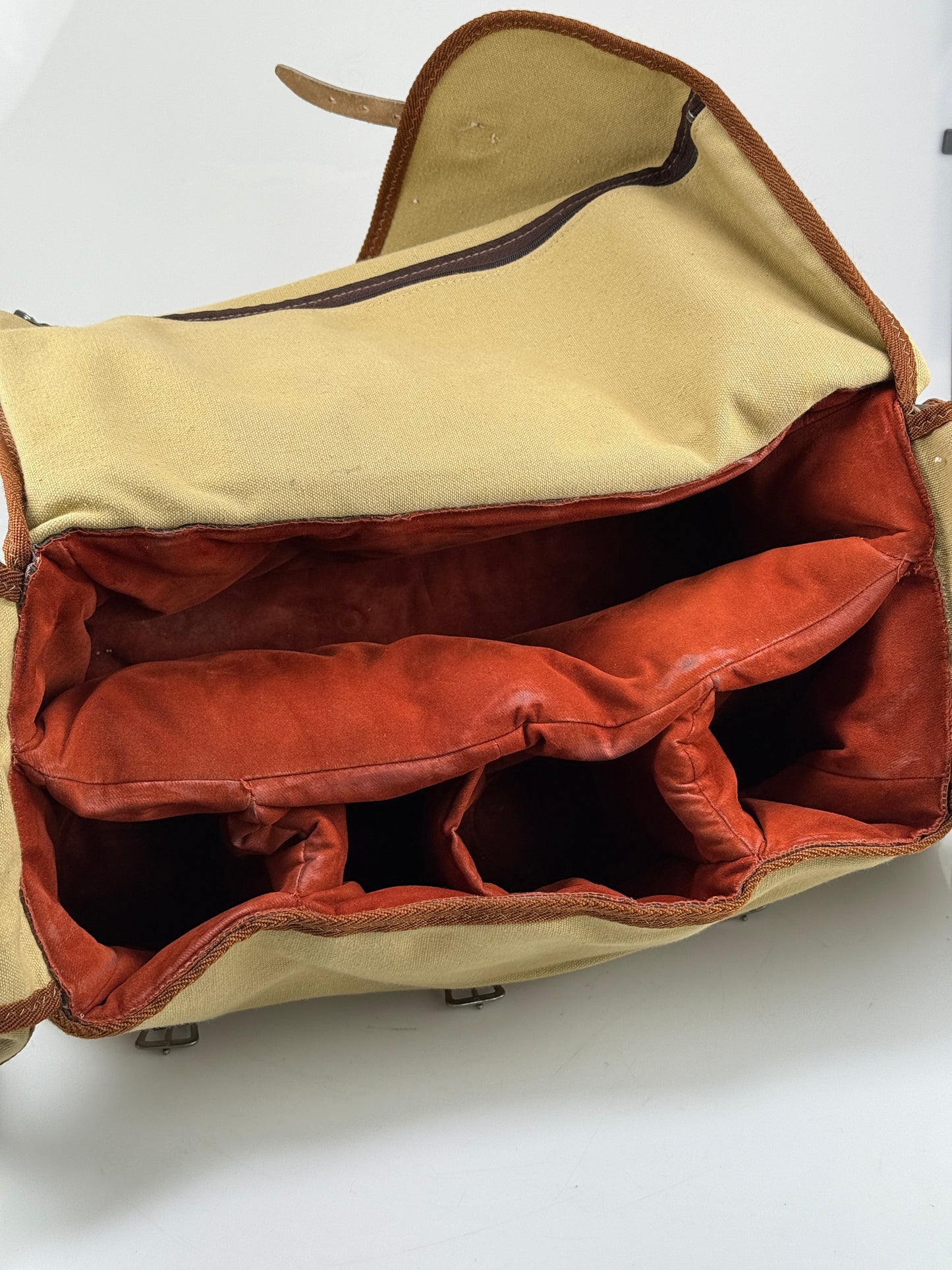 VINTAGE Eddie Bauer Canvas Leather Camera Shoulder Bag  Khaki/Tan Large