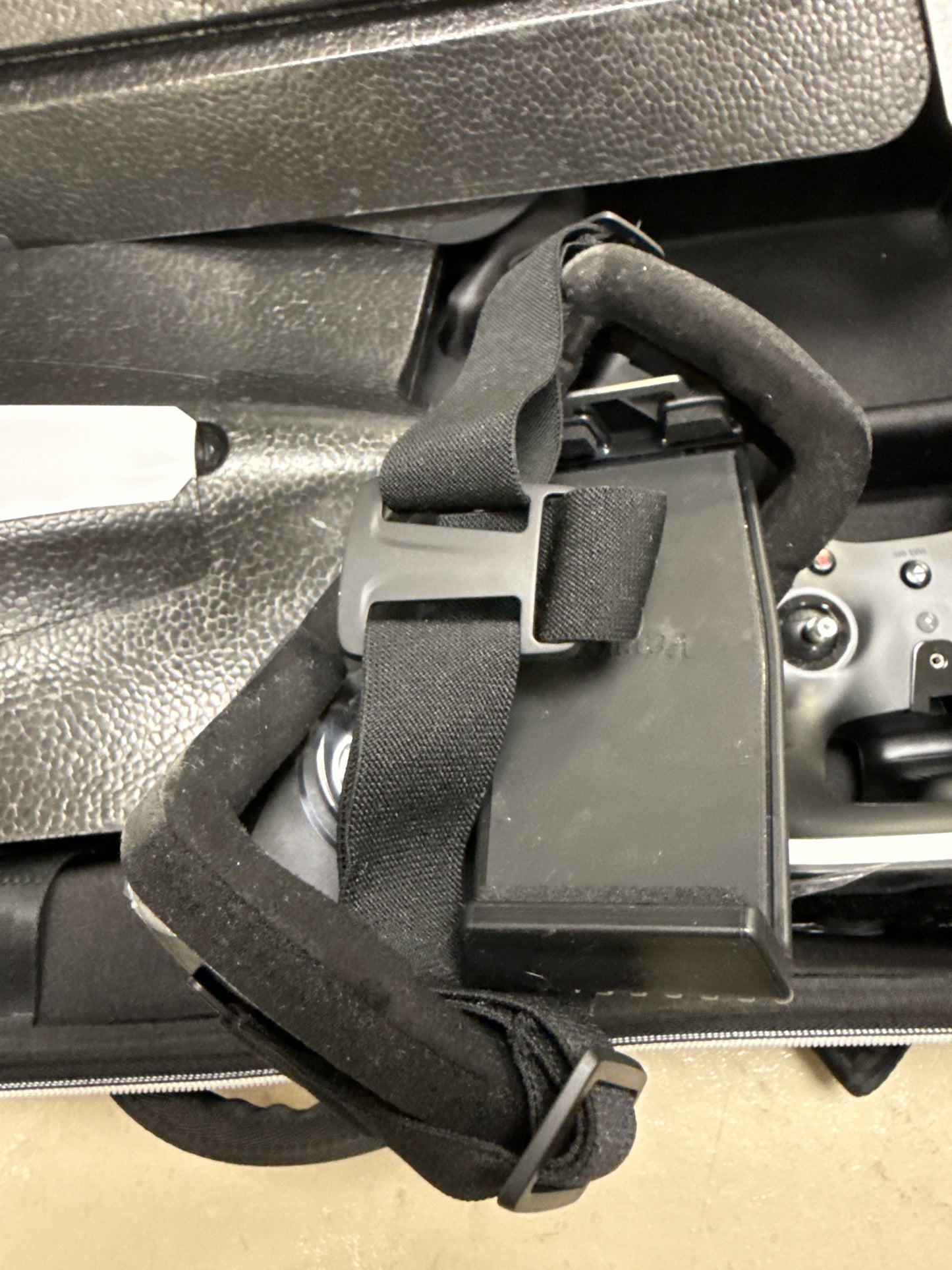 Parrot Disco FPV Fixed-Wing Drone w/ controller and goggles