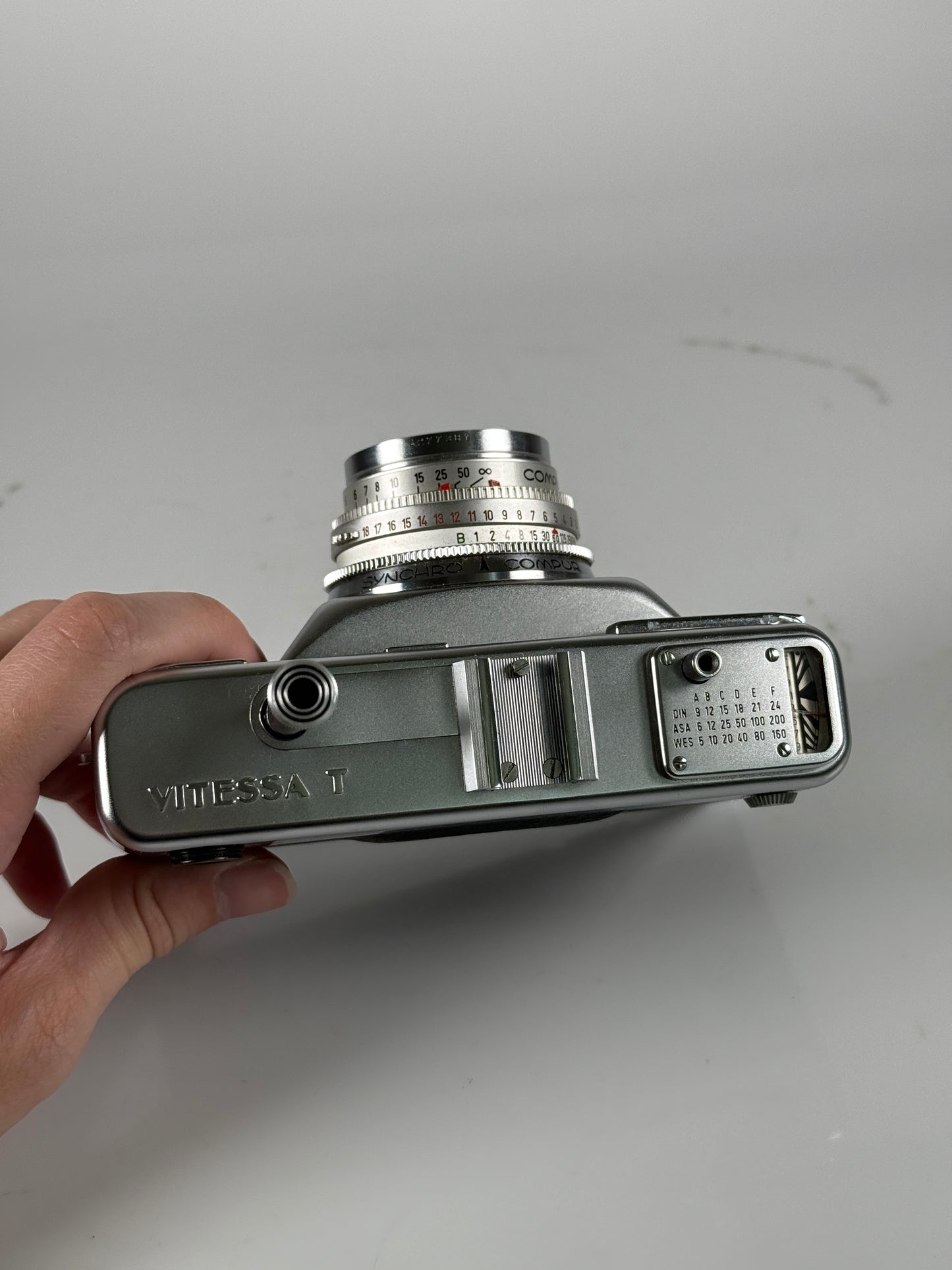 Voigtlander Vitessa T 35mm Film Camera w/ Color Skopar 50mm f2.8 Lens