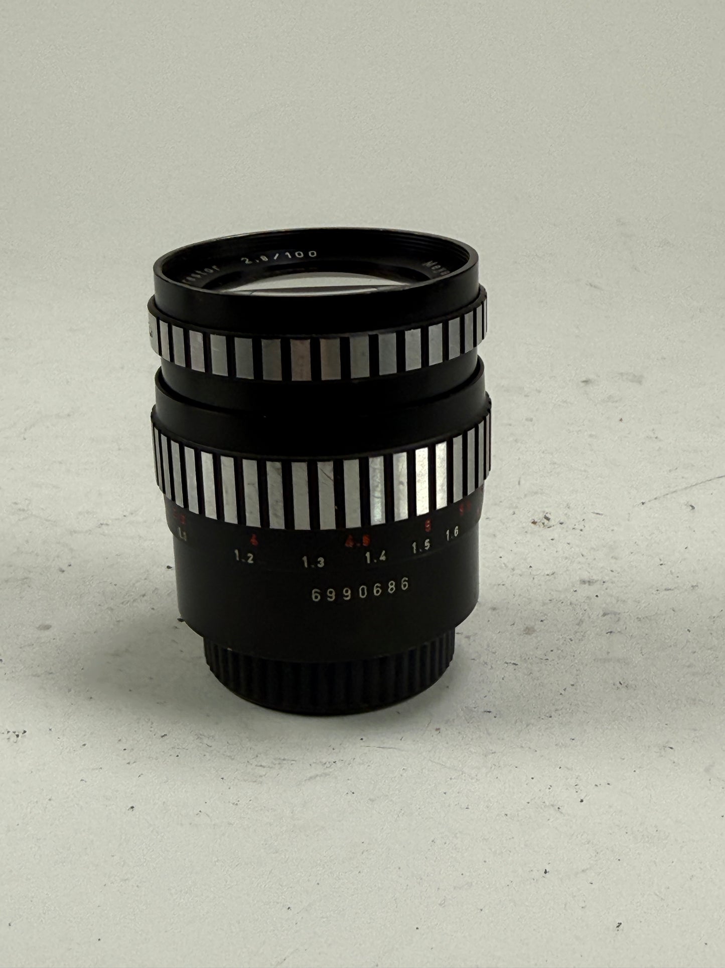 Meyer Optik Gorlitz Orestor 100mm f2.8 Exakta zebra lens