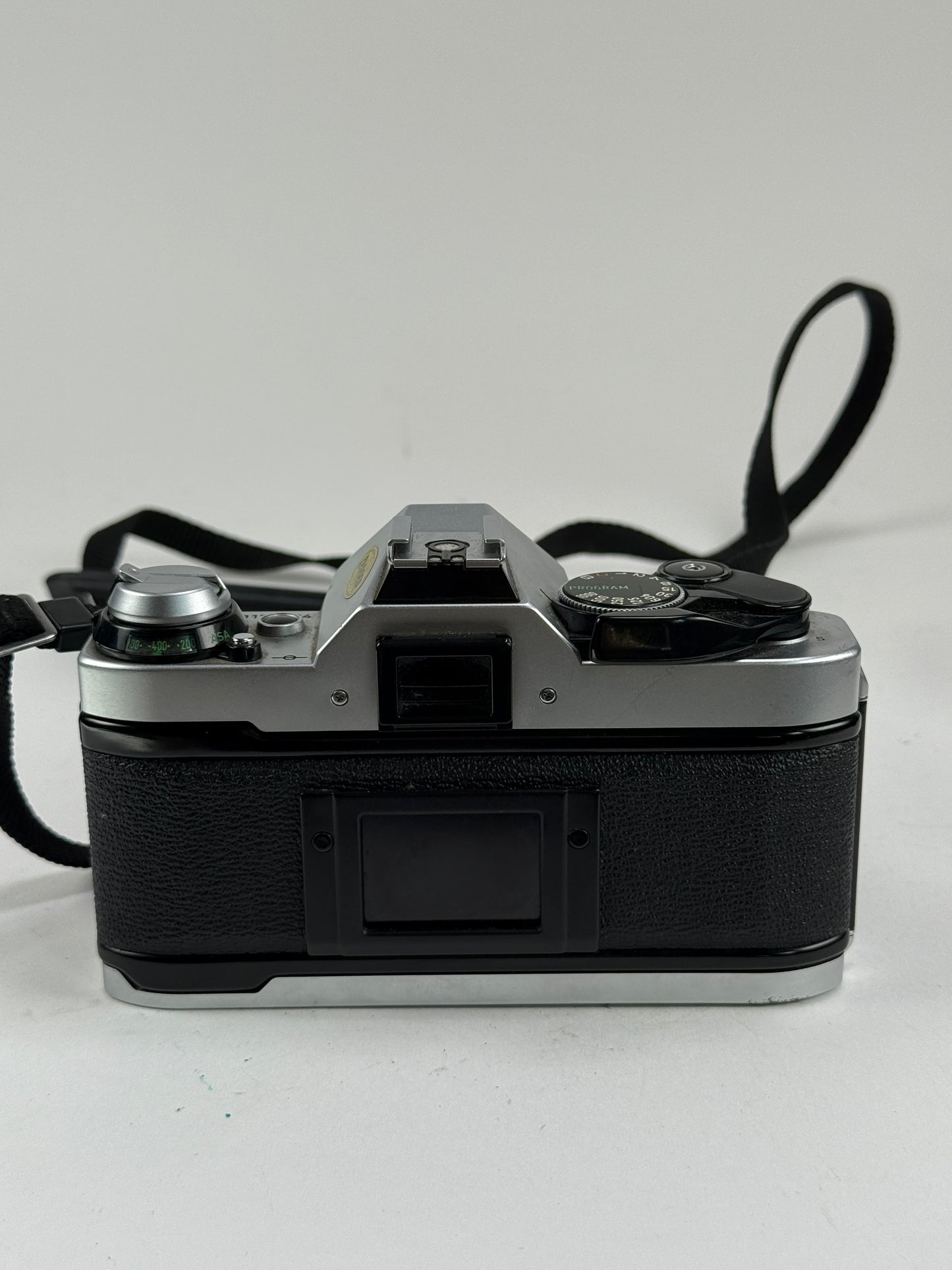 CANON AE-1 PROGRAM chrome SLR 35mm Film Camera with 50mm f1.8 FD KIT