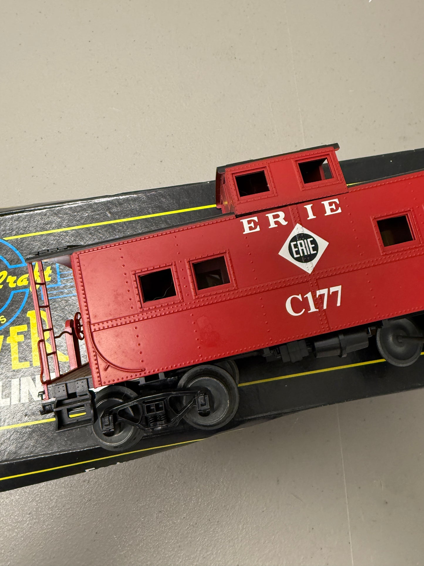 Weaver Ultra Line Erie Caboose C177 O Scale U2914 – Boxed