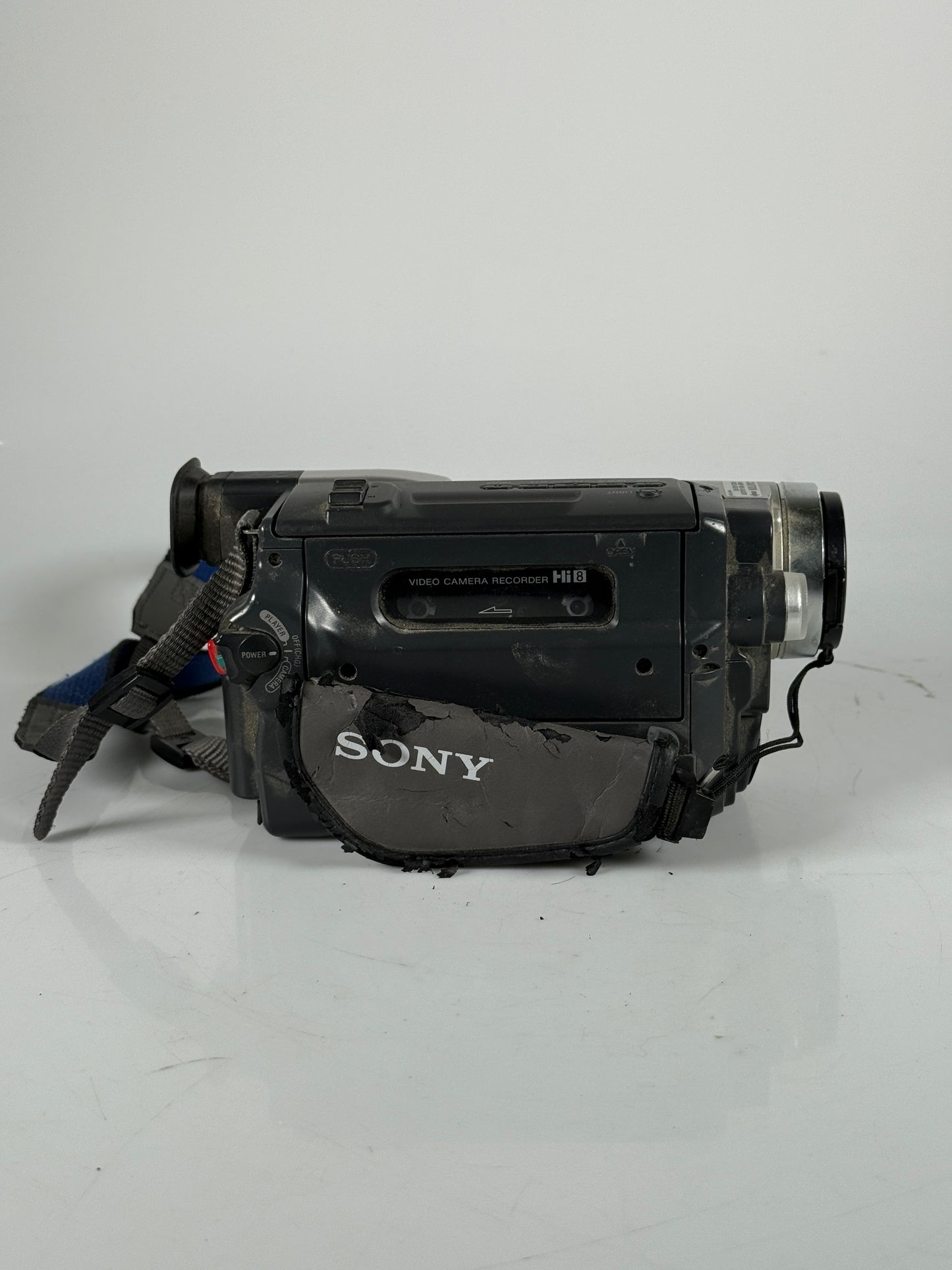 Sony CCD-TRV308 Hi8 Analog Camcorder - Record Transfer Watch Video 8