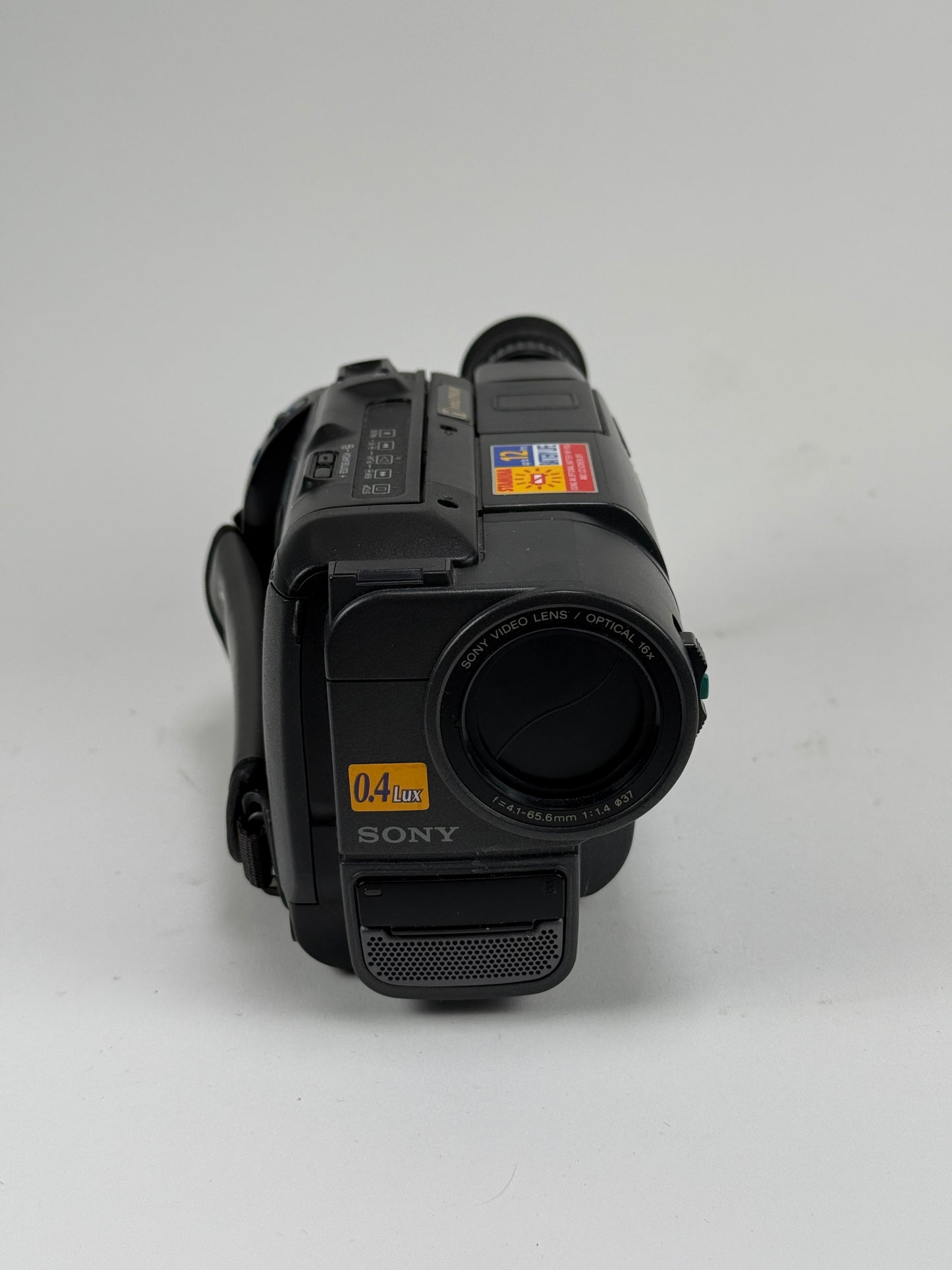 Sony Handycam Vision CCD-TRV15 Video 8 Camcorder 64x Digital Zoom LCD
