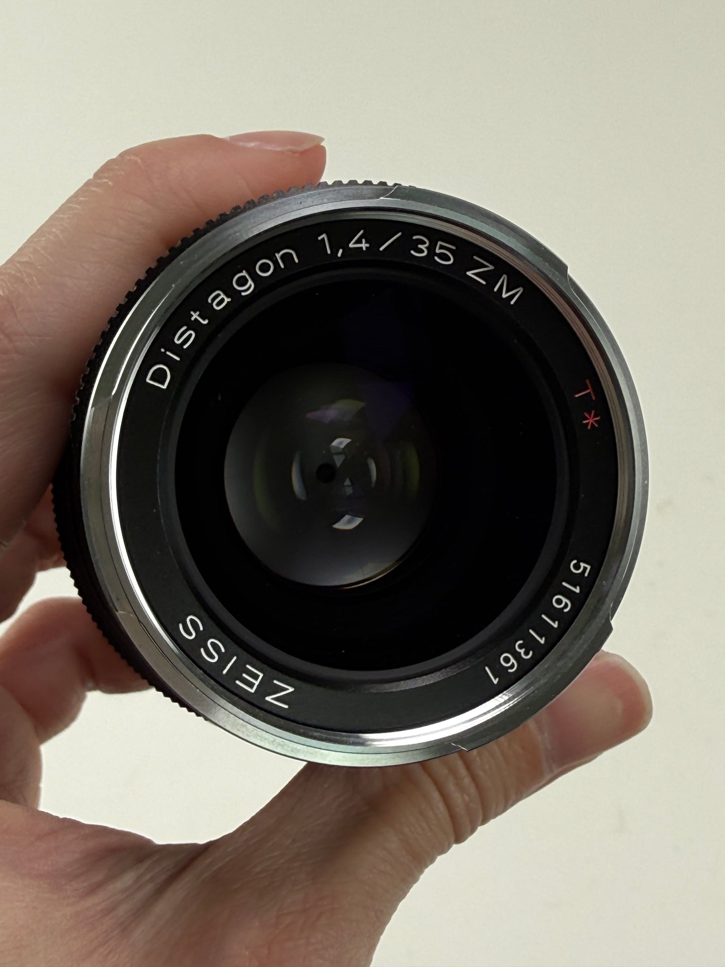 Carl Zeiss Distagon 35mm f1.4 ZM black for Leica M