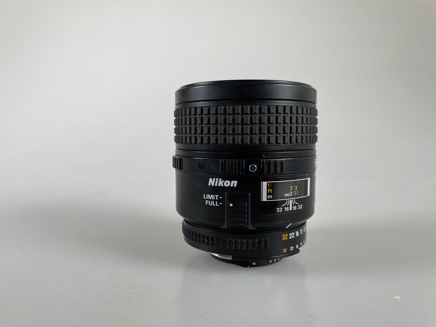 Nikon Nikkor AF 60mm f2.8 D micro macro lens