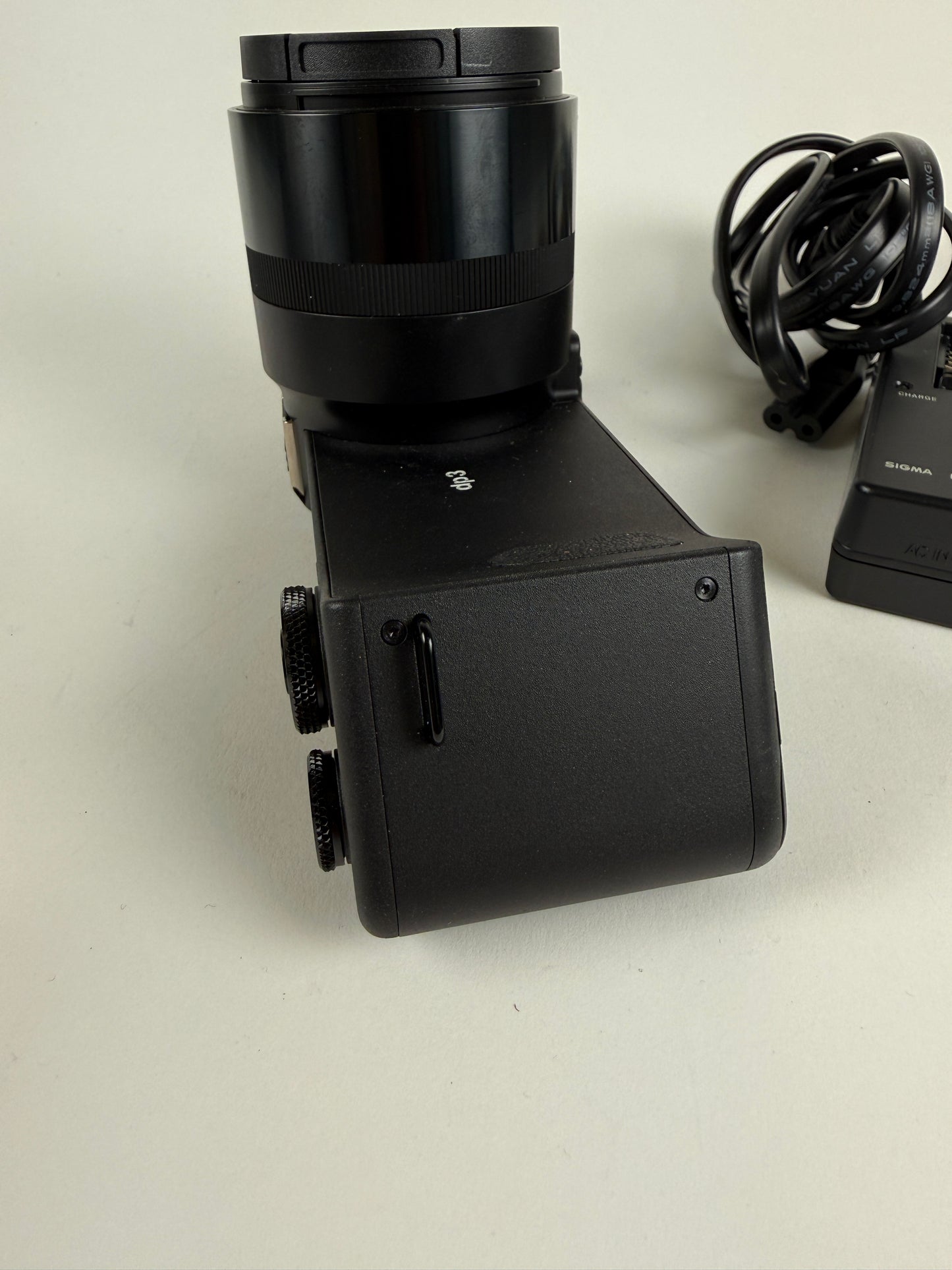 Sigma DP3 Quattro 29.0MP Digital Camera 50mm F2.8 Lens - black