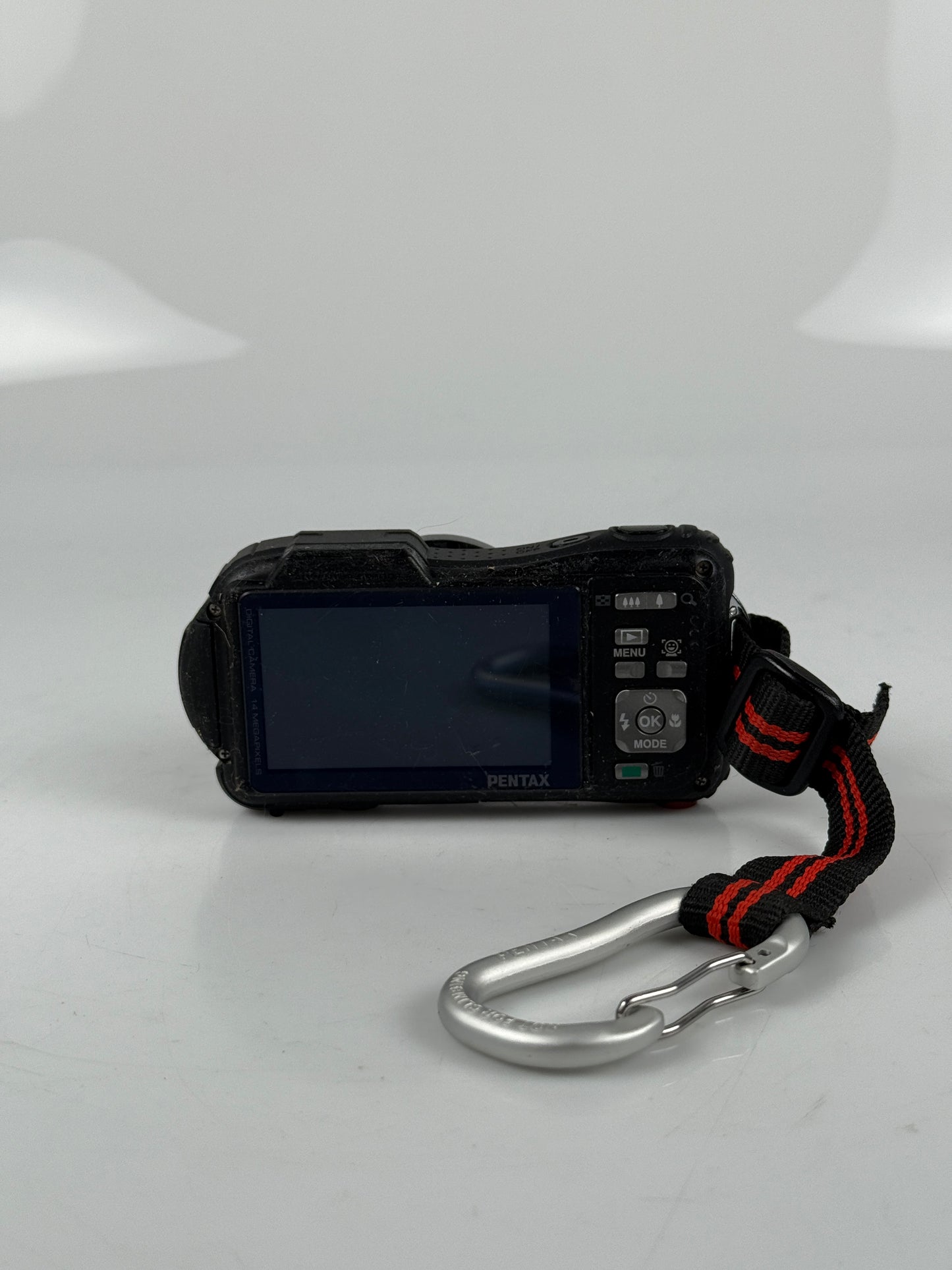 Pentax OPTIO WG-10 14.0MP 5x Water/Shockproof Digital Camera - Red