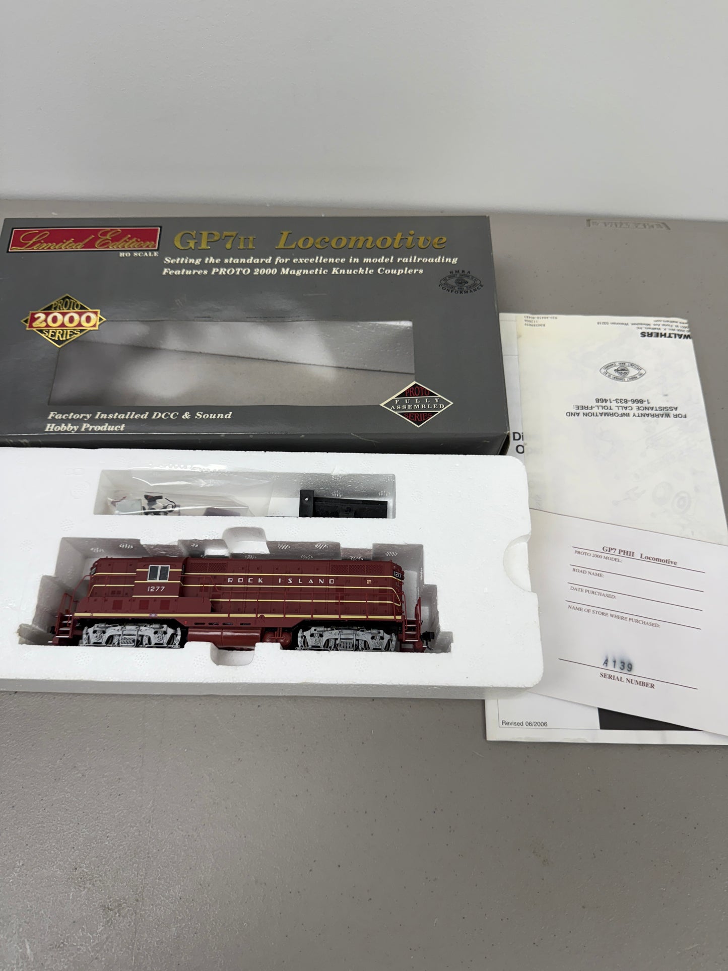Proto 2000 Series GP7 II Locomotive HO scale Rock Island 1277