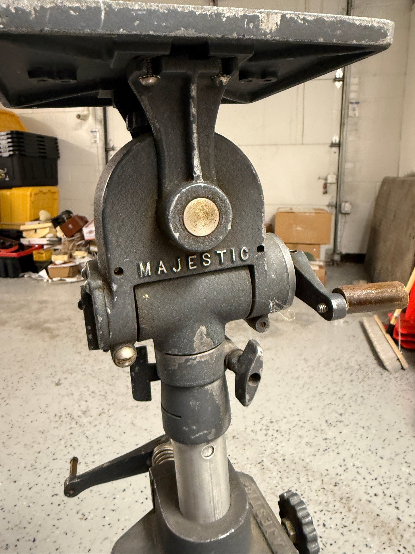 Majestic Heavy Duty Geared Tripod with Head Cinema camera with head