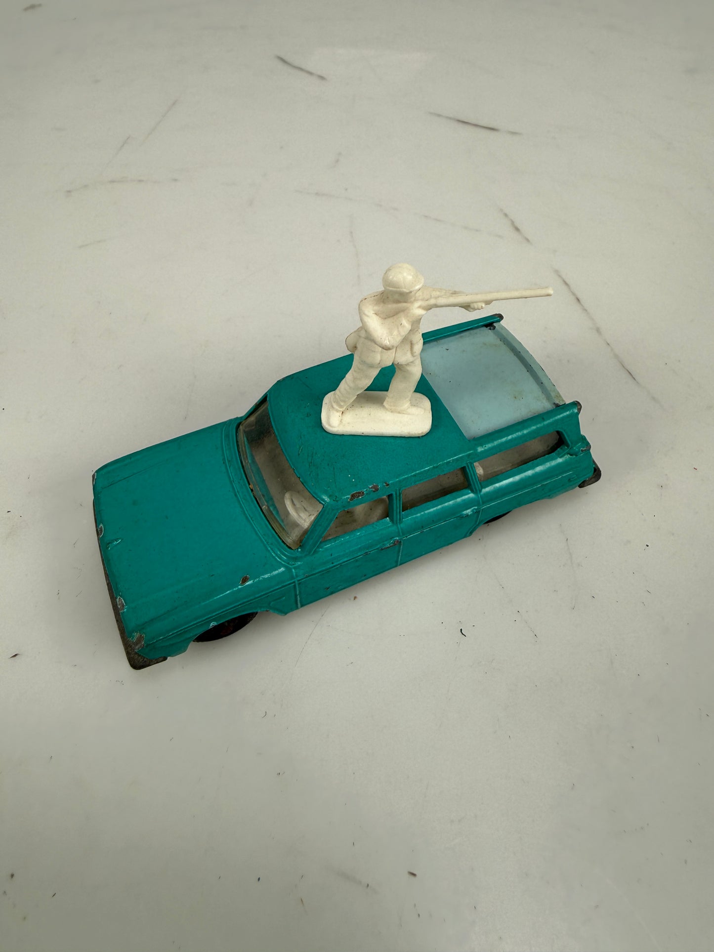 Vintage Lesney Matchbox # 42 Studebaker Lark Wagonaire with Figure