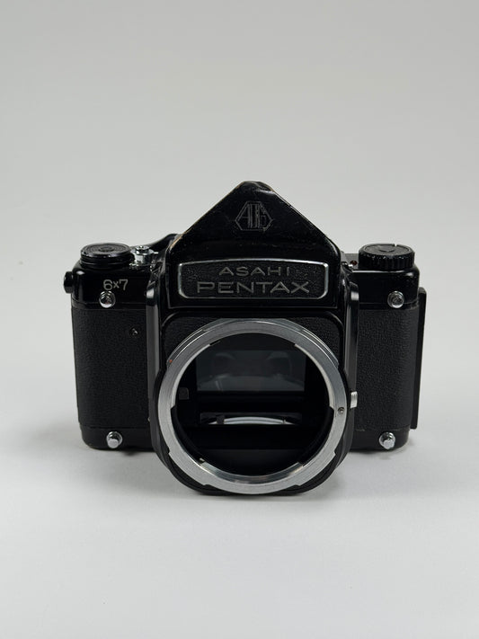 Pentax 67 6x7 medium format film camera Body with prism
