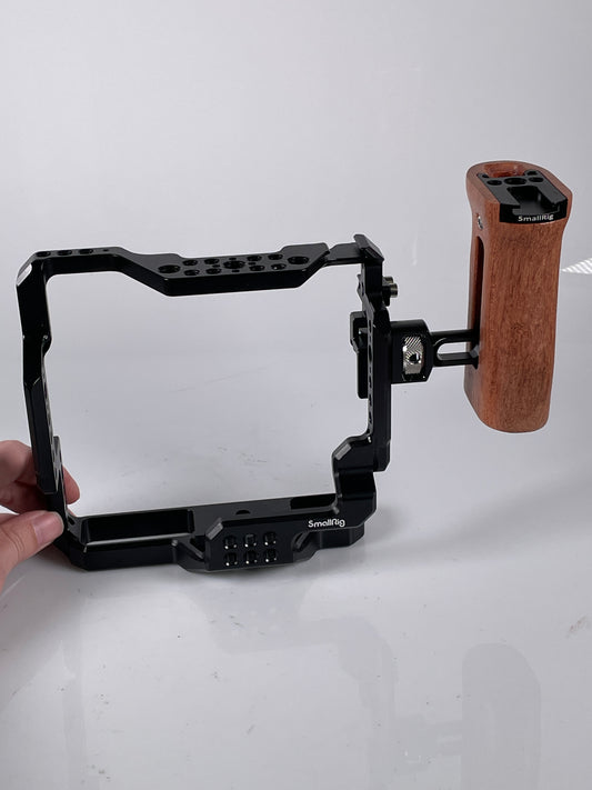 SMALLRIG CAGE FOR FUJIFILM X-T3 WITH VG-XT4 VERTICAL BATTERY GRIP, wooden grip
