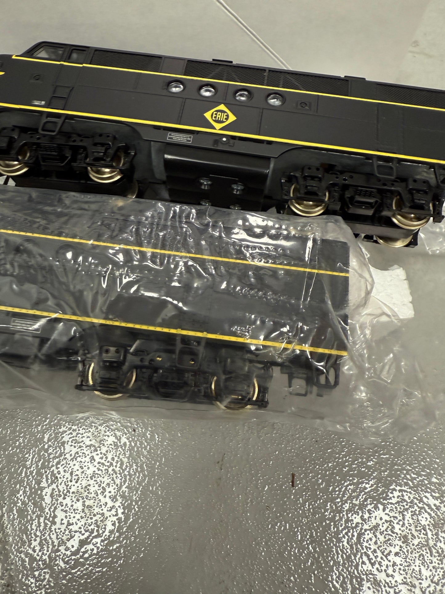 Stewart hobbies HO #5075 FT-A/B Erie 701 black locomotive
