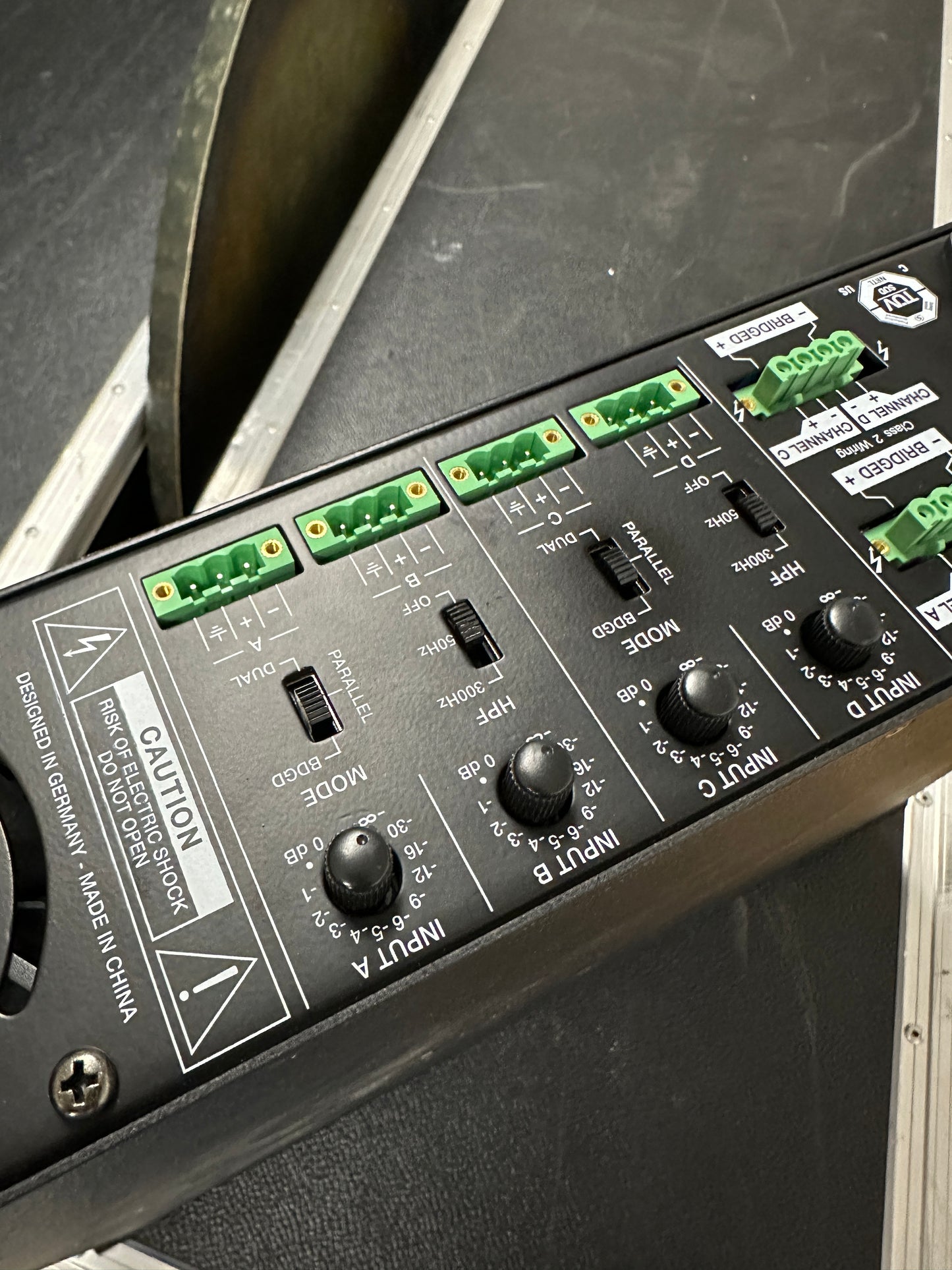 Electro-Voice EV 4x50W PA4150L rackmount amplifier