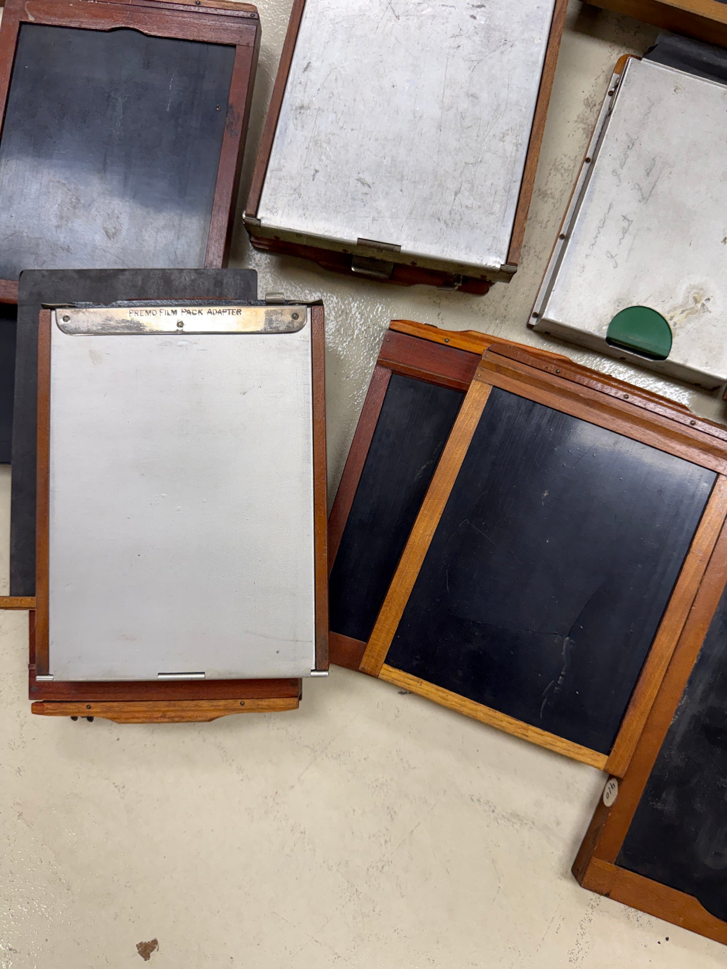 Large lot of Vintage Cut Film Holders wooden Premo, graflex, Kodak, etc