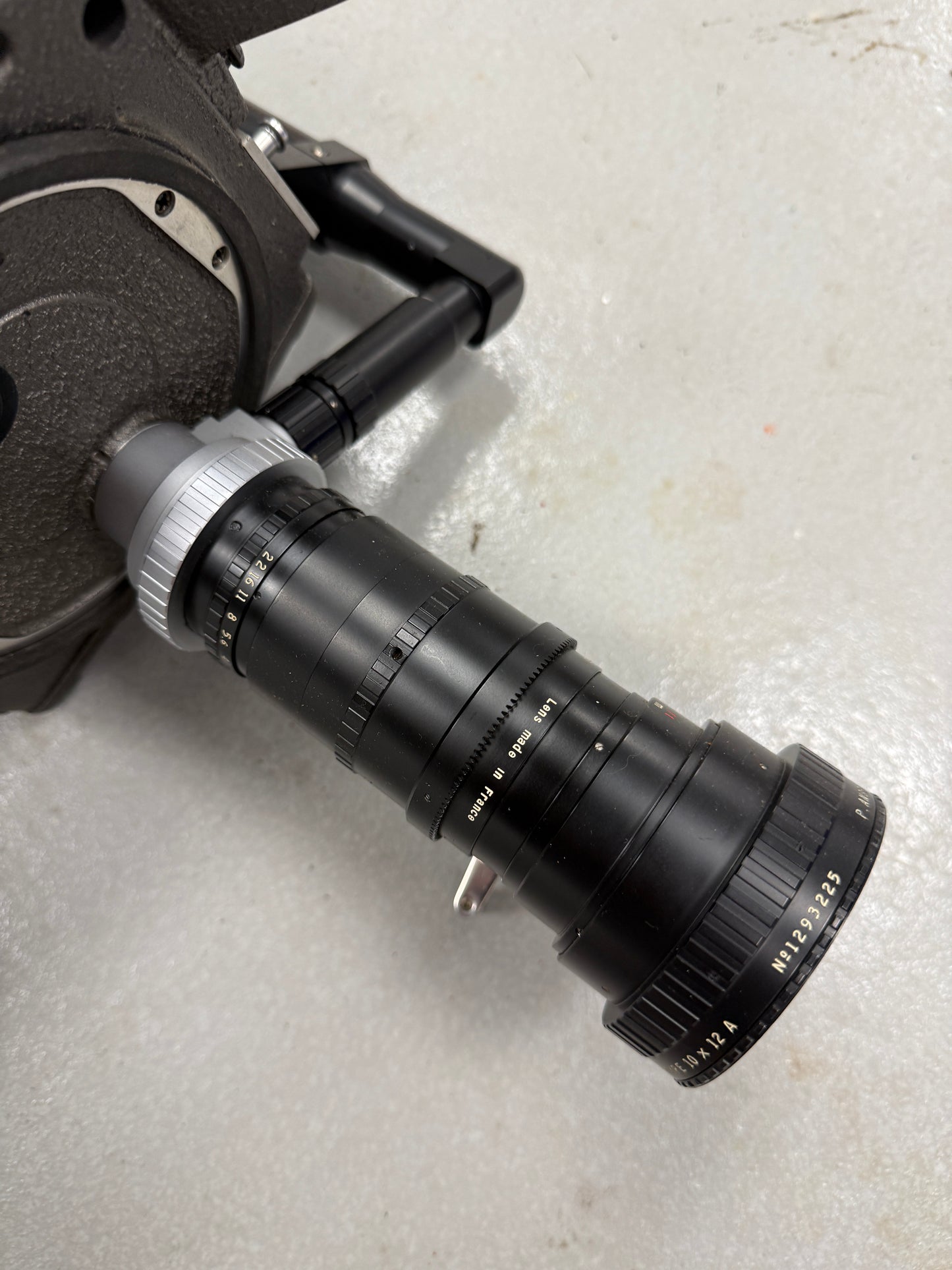 BACH Auricon Pro-600 16mm Cinema Sound Camera w/ angenieux 12-120mm lens