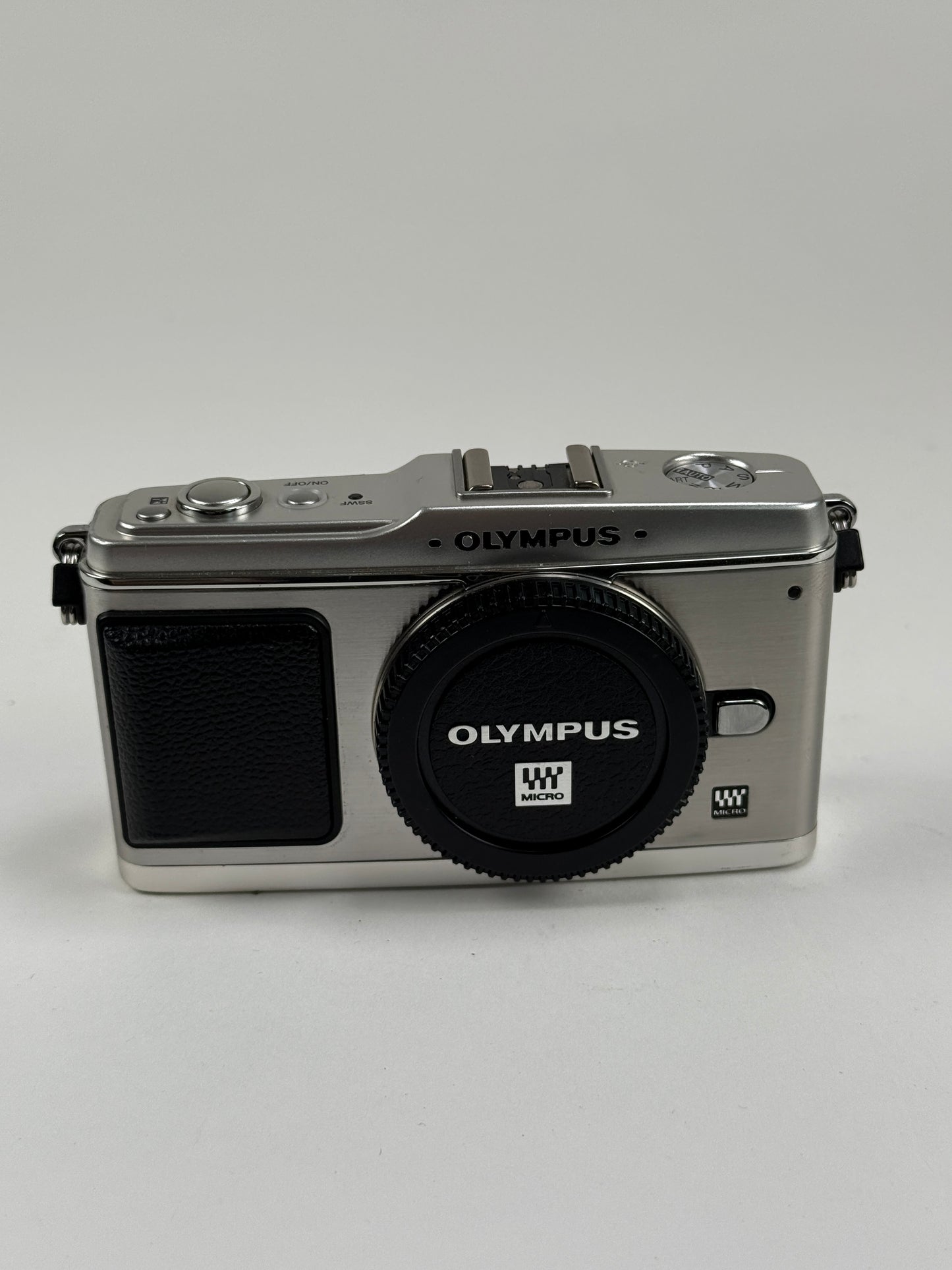 Olympus PEN E-P1 12.3MP Digital Camera - Silver (Body Only)