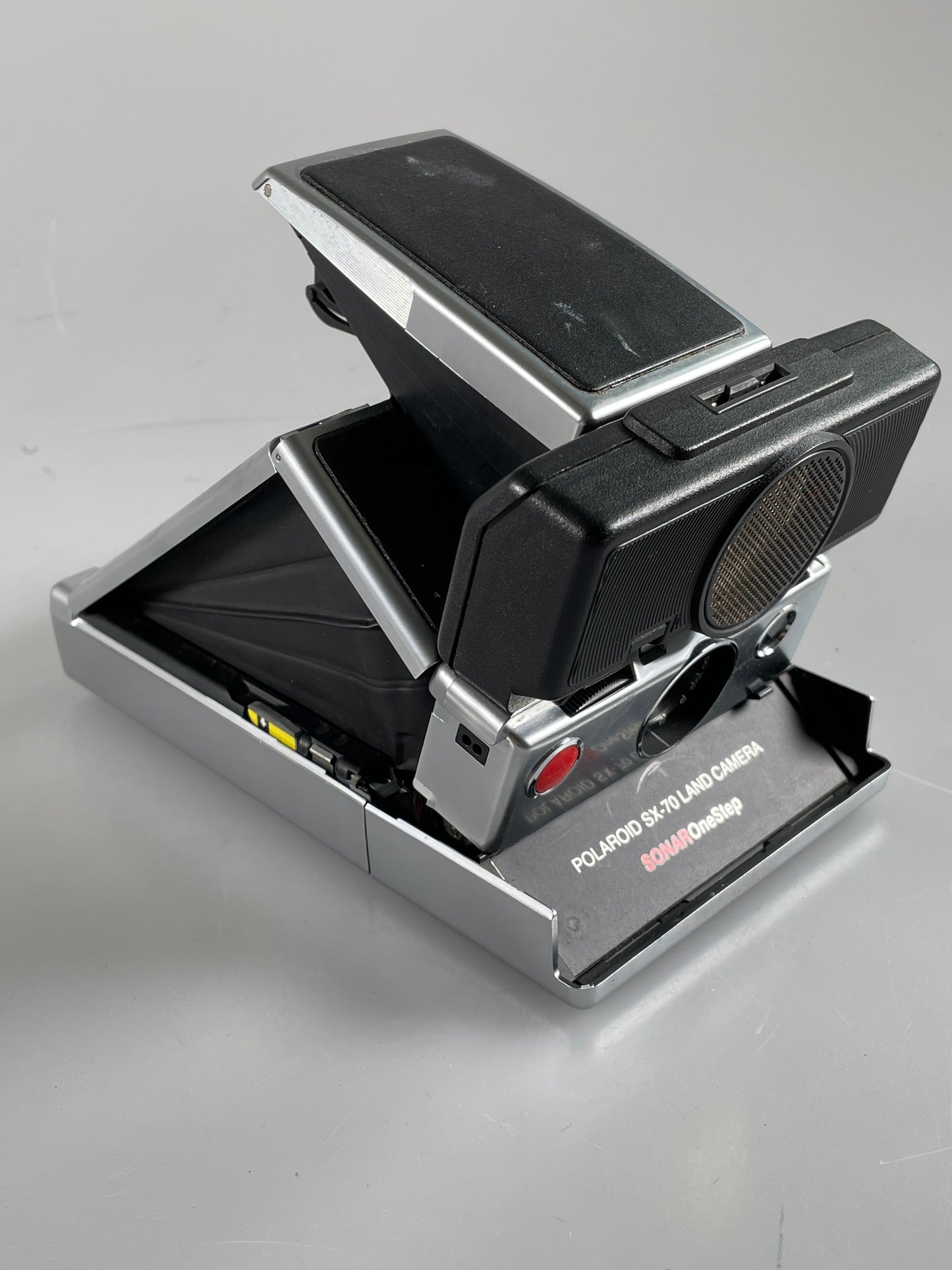 Polaroid SX-70 Sonar film land camera black and chrome