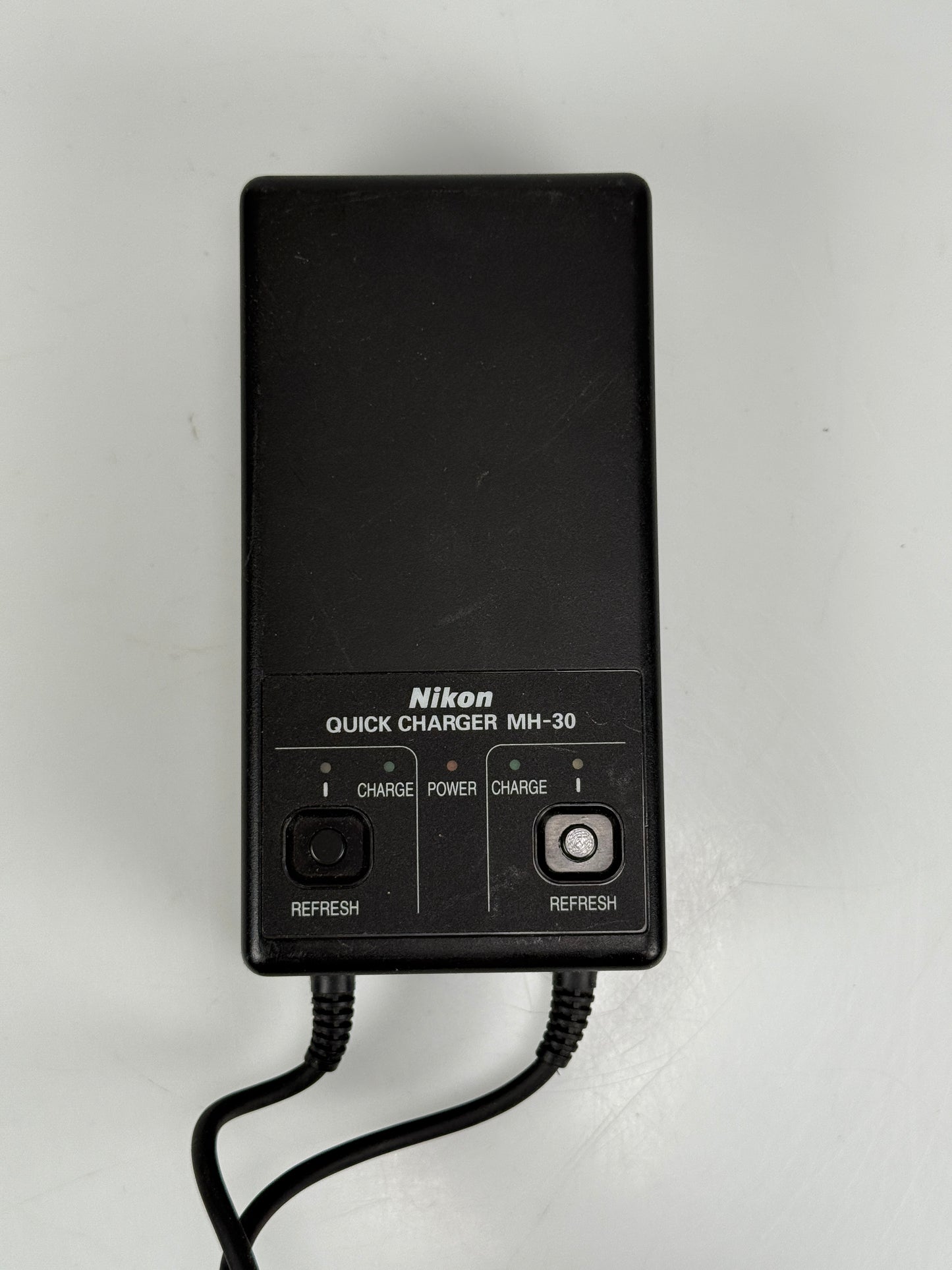 Nikon MH-30 Battery Charger for MN-30 Battery in F5 Cameras