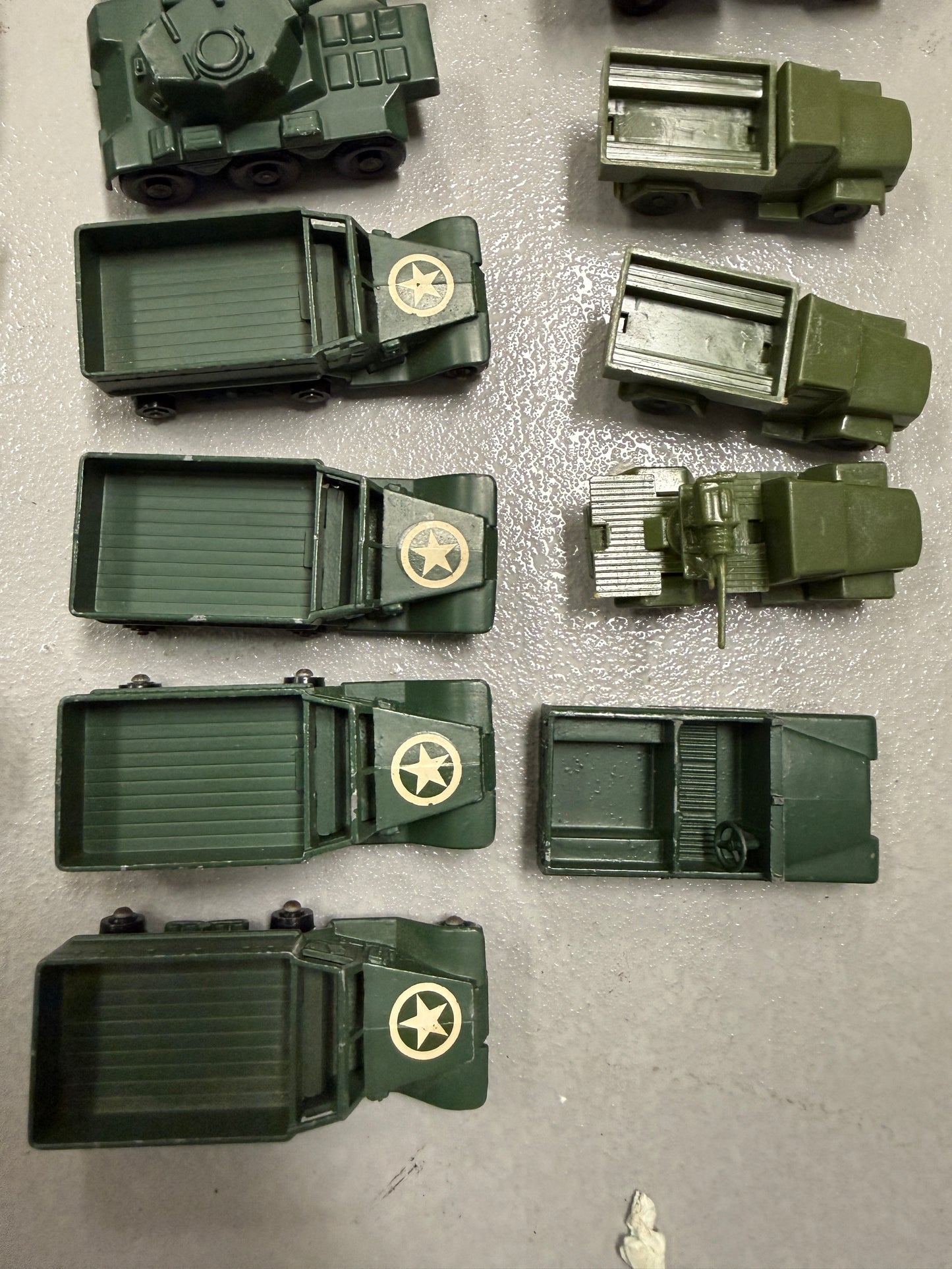 Vintage Lesney Matchbox car lot of 13 military vehicles tank, no 67, 68, 49, etc