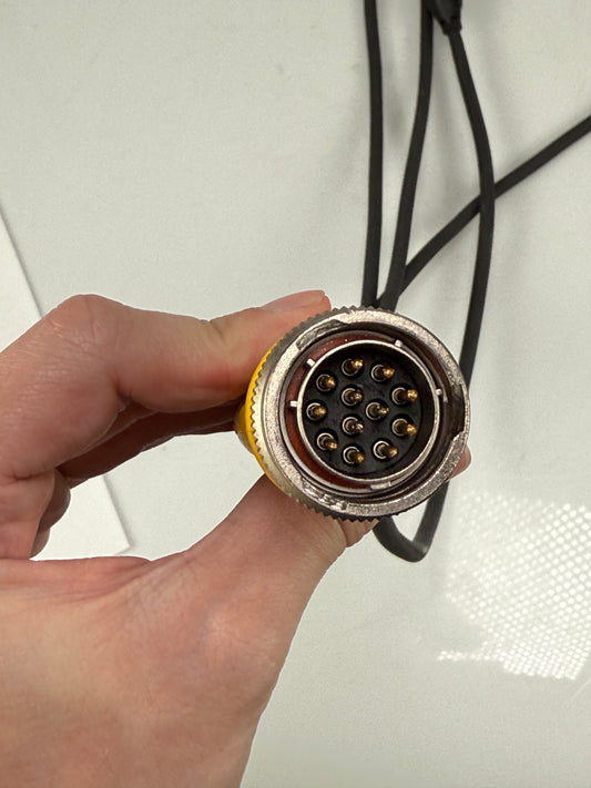 Kino Flo Lighting cable 4bank splitter 12 pin to 8 pin.