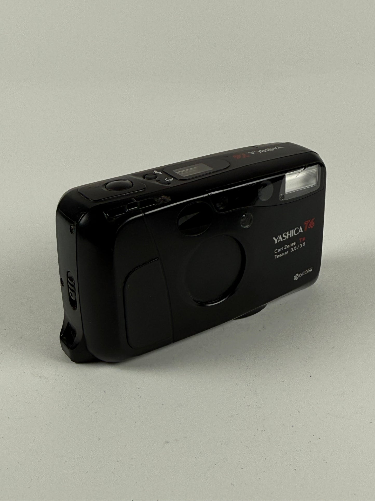 Yashica T4 T* Carl Zeiss 35mm F3.5 Len Camera black