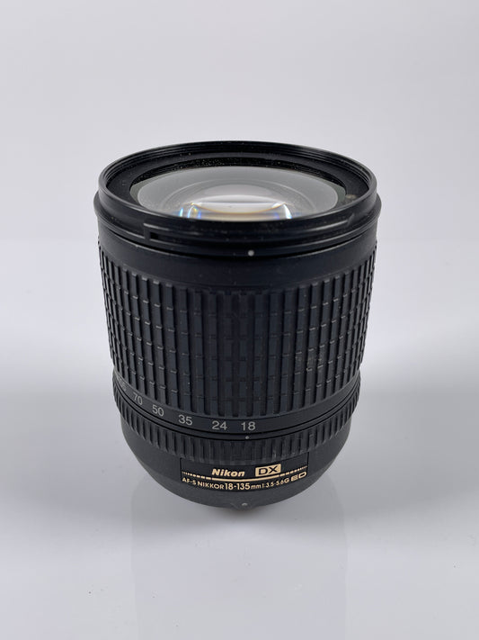 Nikon AF-S DX Nikkor 18-135mm 3.5-5.6 G ED IF AF Lens for APS-C Sensor DSLR