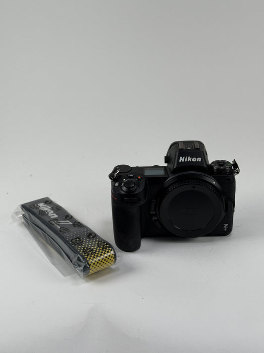 Nikon Z6 mirrorless digital camera body