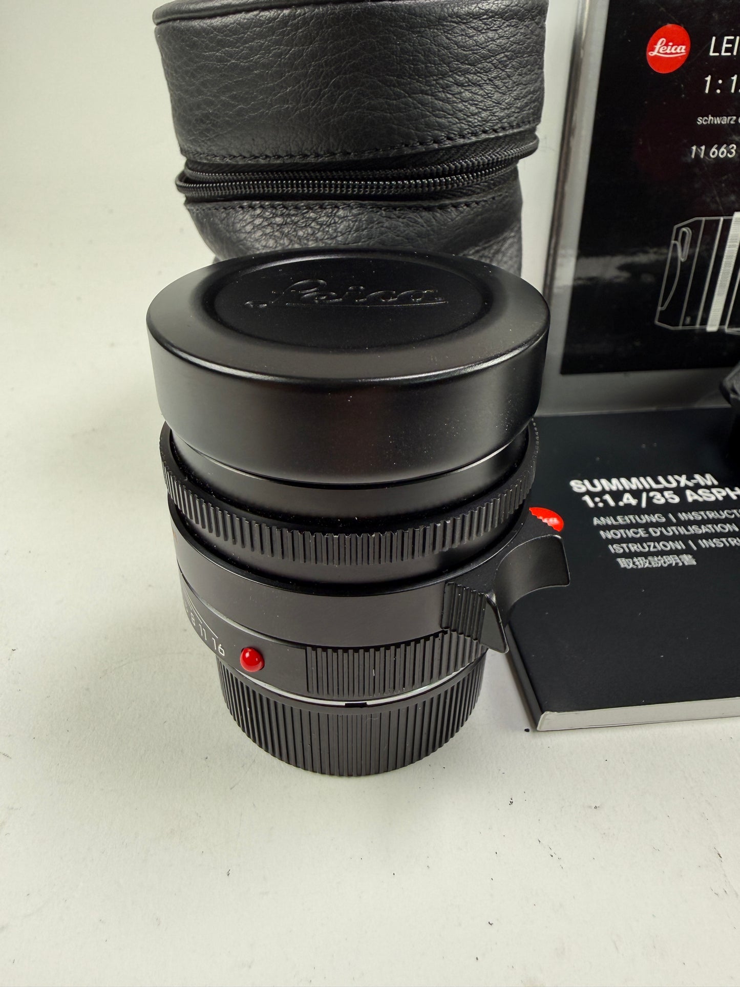 Leica 11663 SUMMILUX-M 35mm f1.4 ASPH Lens Black 6 Bit