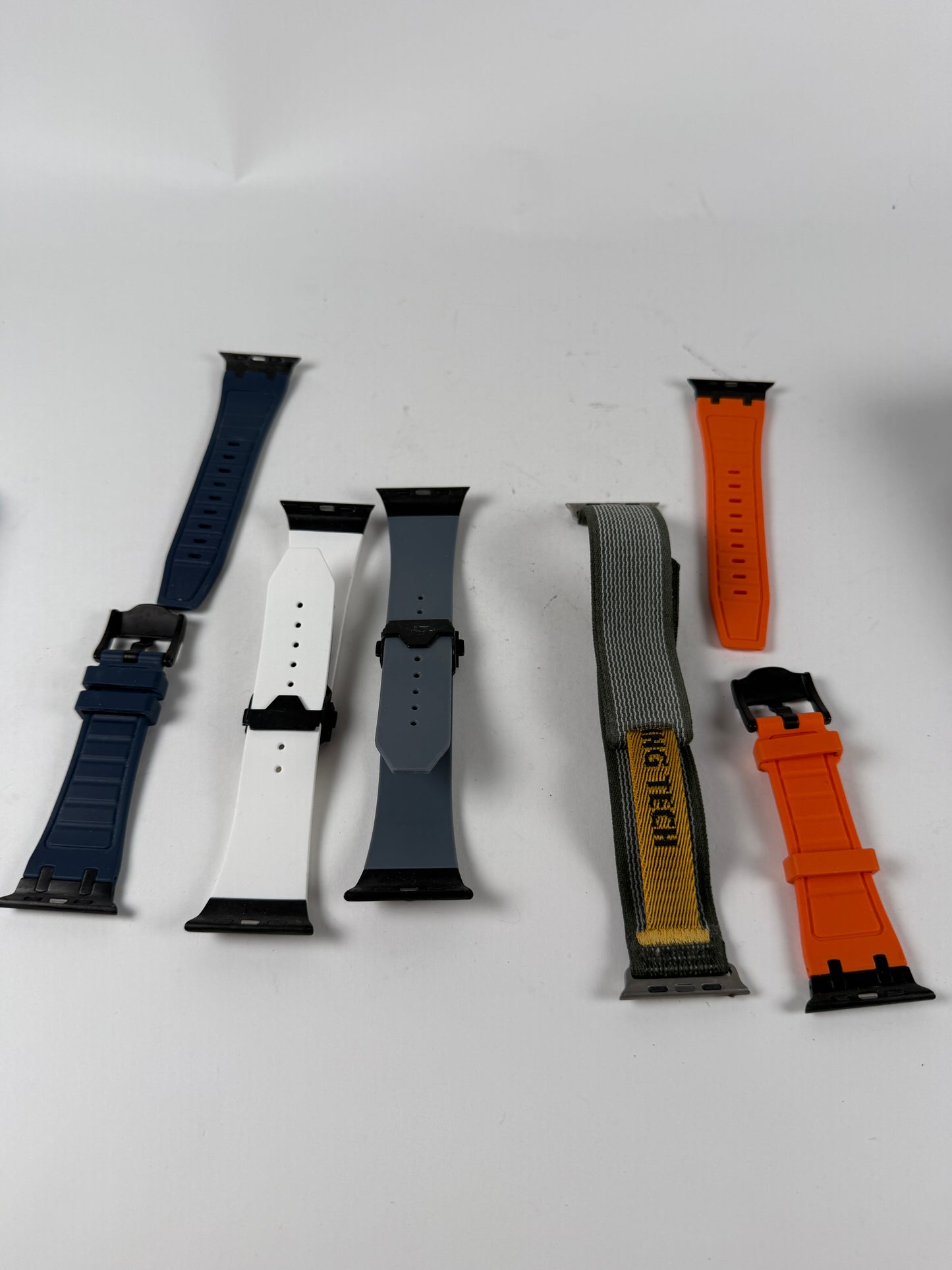 Apple Watch Ultra 3 strap lot