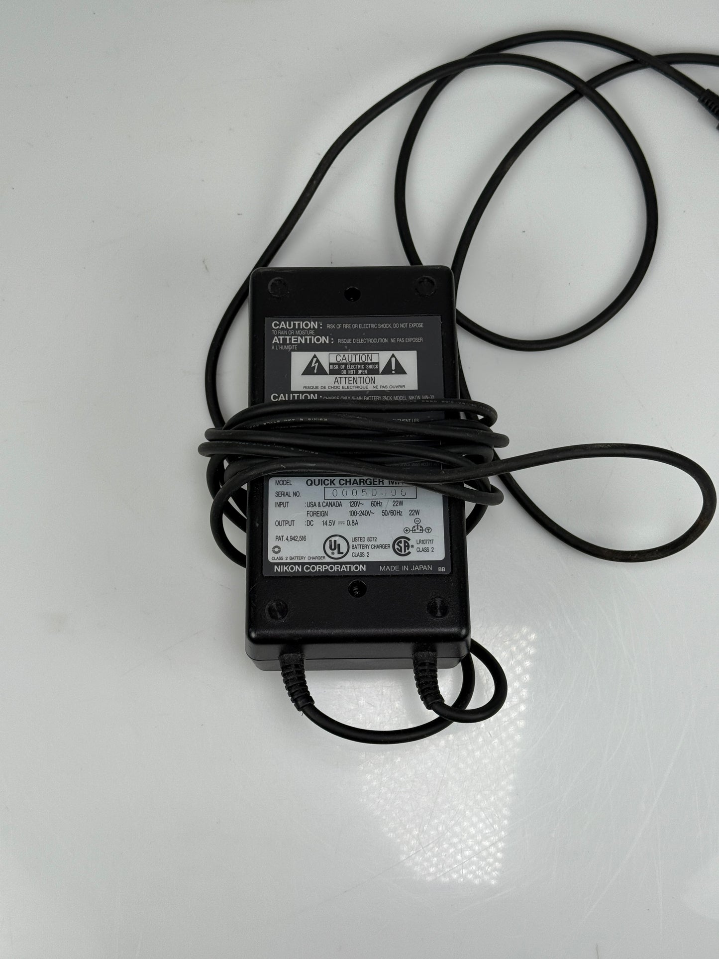 Nikon MH-30 Battery Charger for MN-30 Battery in F5 Cameras
