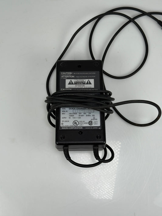 Nikon MH-30 Battery Charger for MN-30 Battery in F5 Cameras