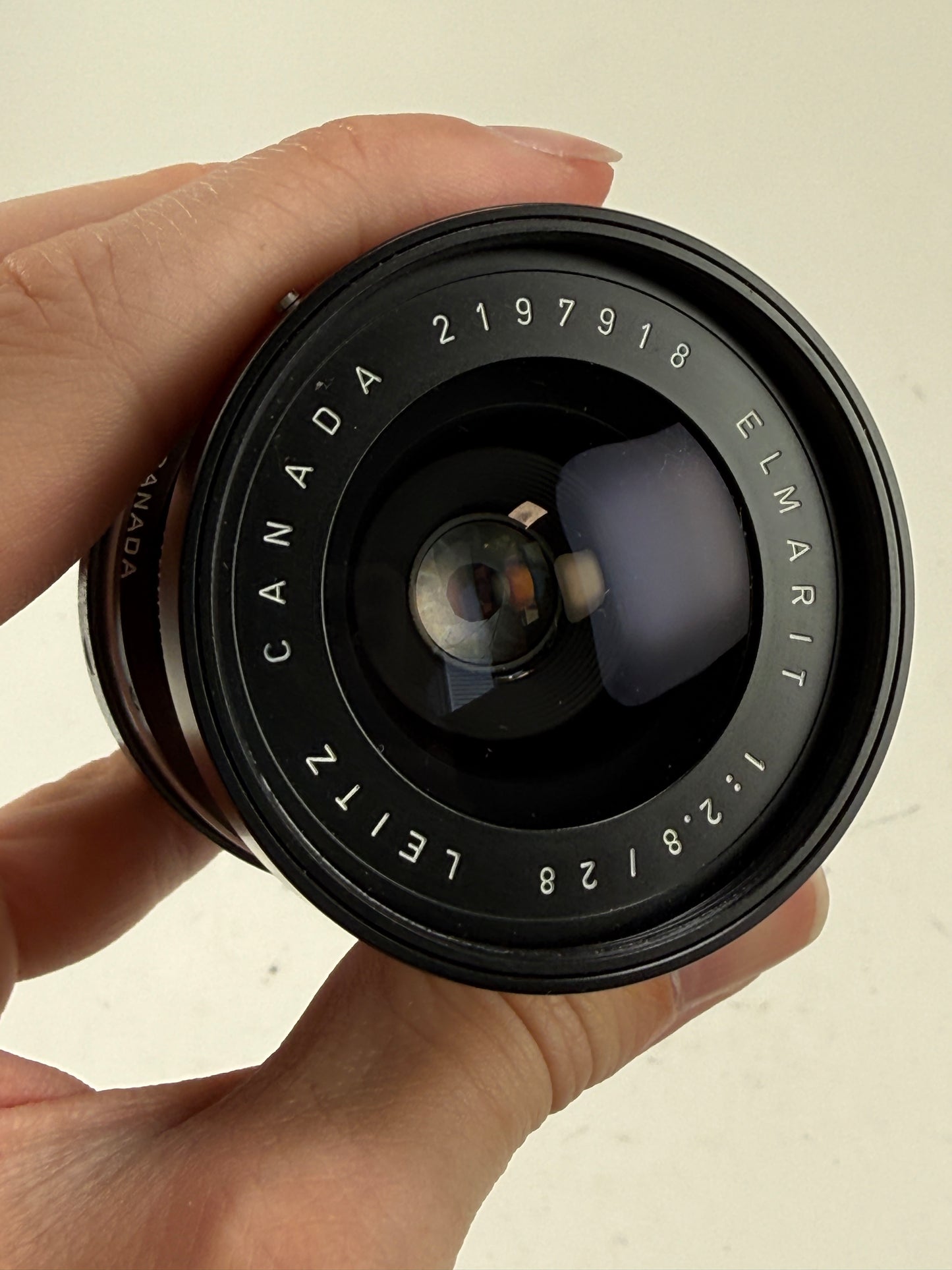 Leica 28mm f2.8 Elmarit V1 9 Element Lens Infinity Lock w/ caps