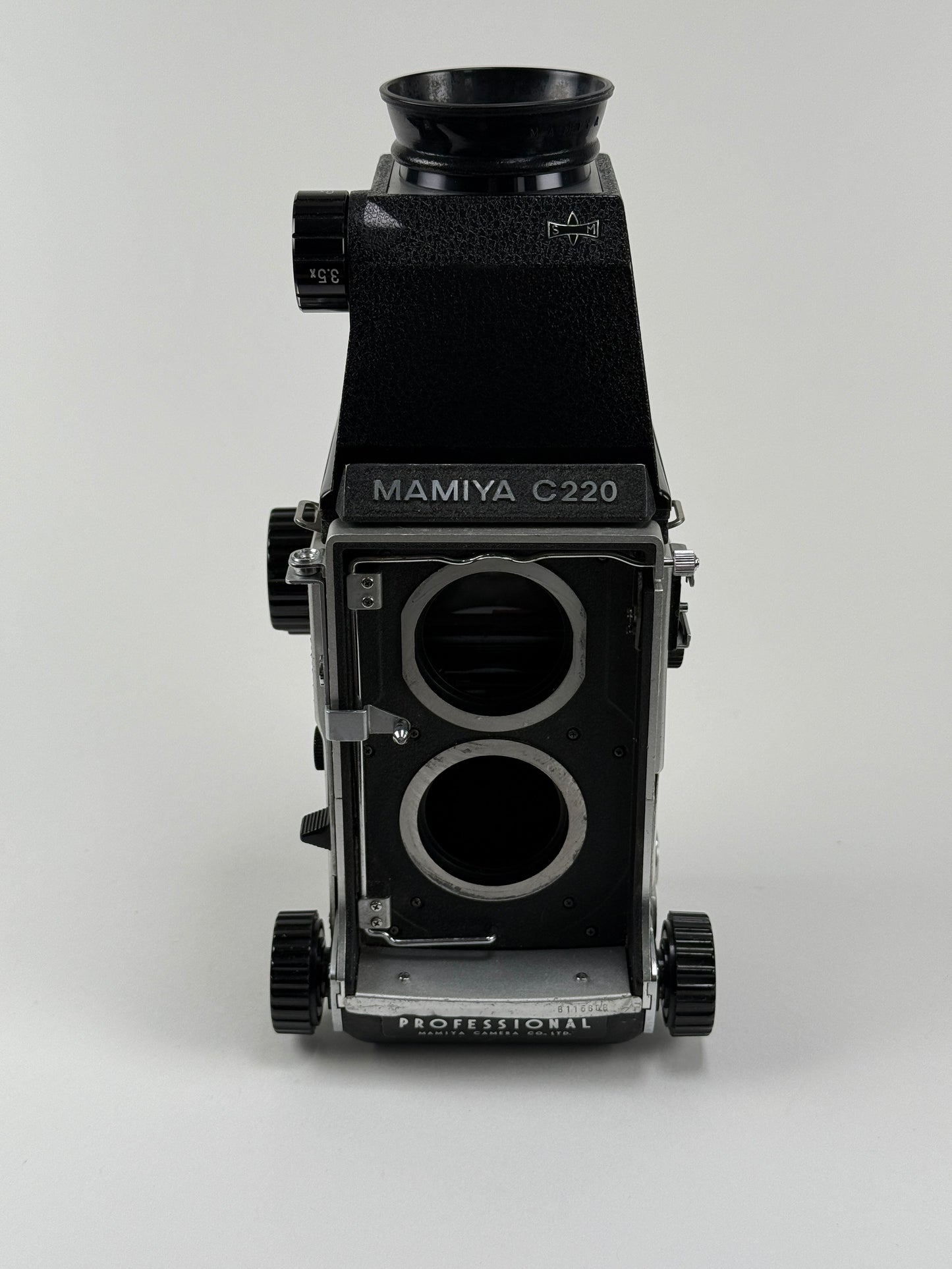 Mamiya C220 Pro TLR medium format Film camera body