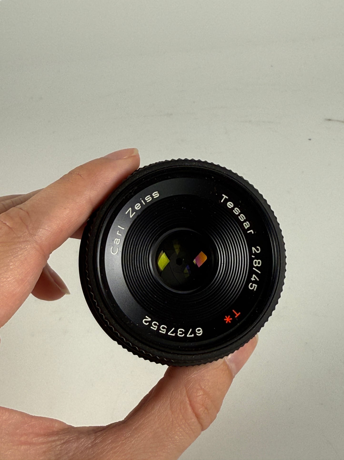Contax Carl Zeiss T* Tessar 45mm f2.8 Lens 6731586 C/Y Japan