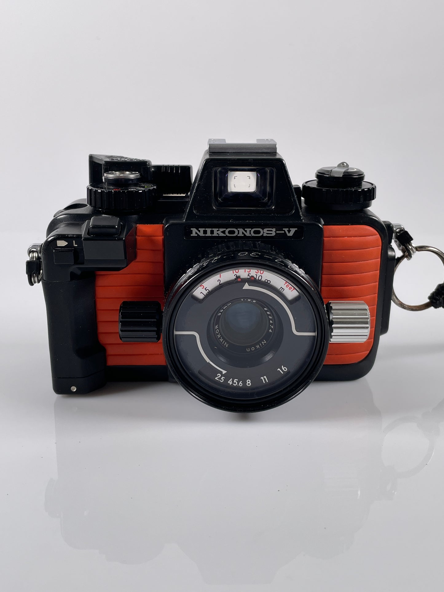 NIKON NIKONOS V Underwater Film Camera 35mm Orange kit with 35mm f2.5