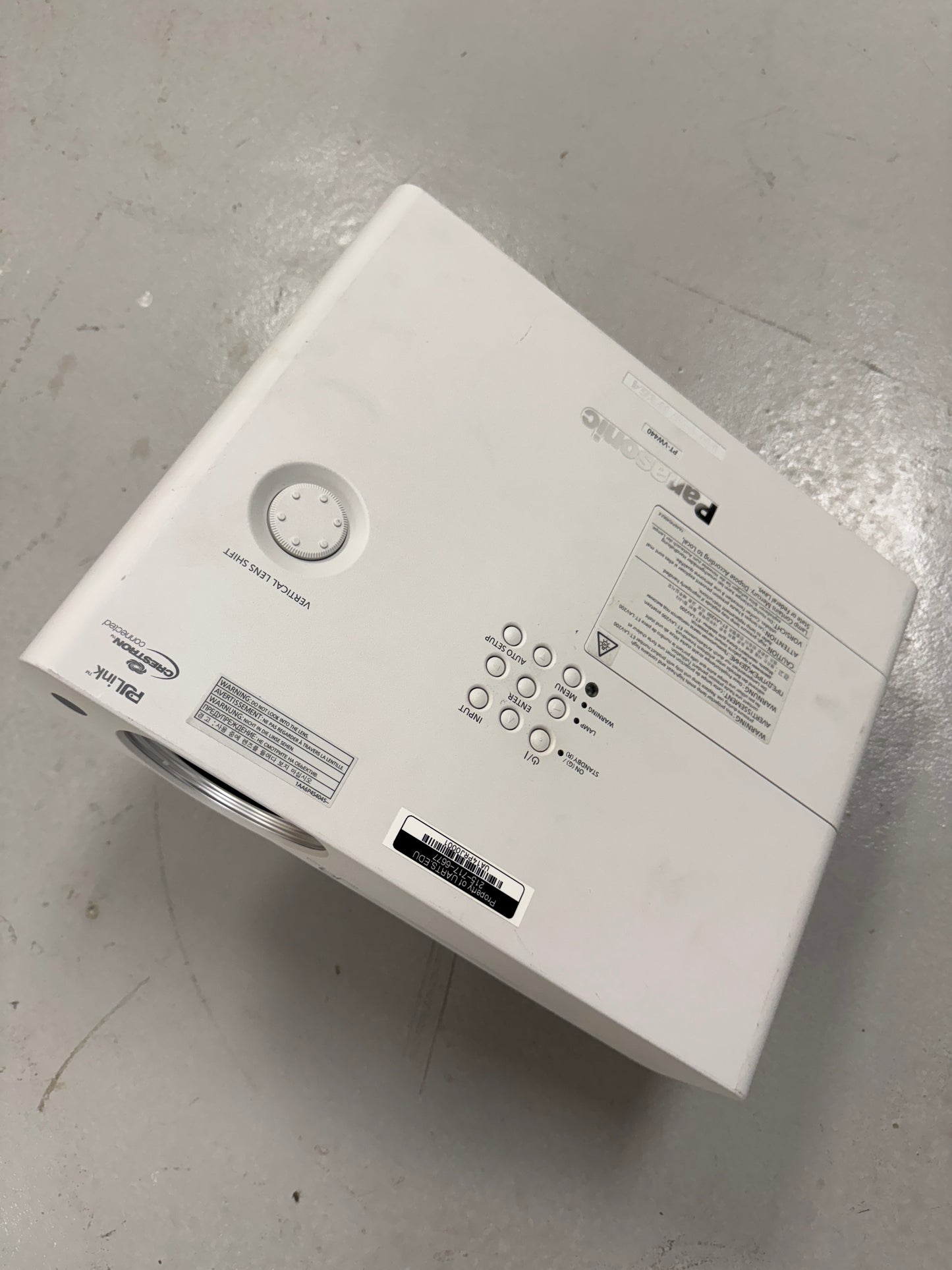 Panasonic PT-VW440 Video LCD Projector HDMI W/ Power Cord