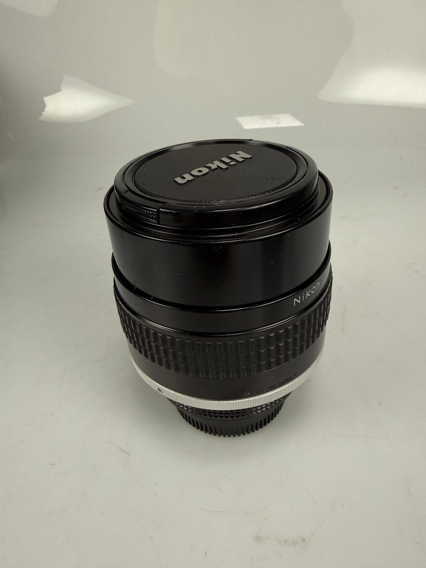 Nikon 105mm f1.8 AIS Telephoto Manual Focus Nikon F Mount Lens Ai-s