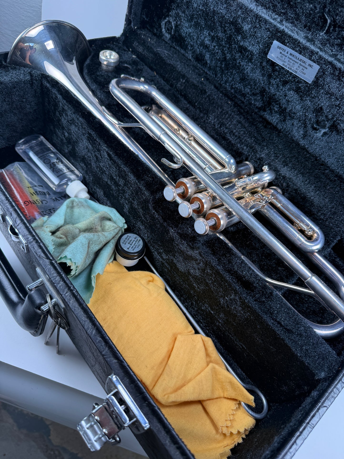 Yamaha Silver Trumpet YTR4320ST with case and 11C4-7C mouthpiece