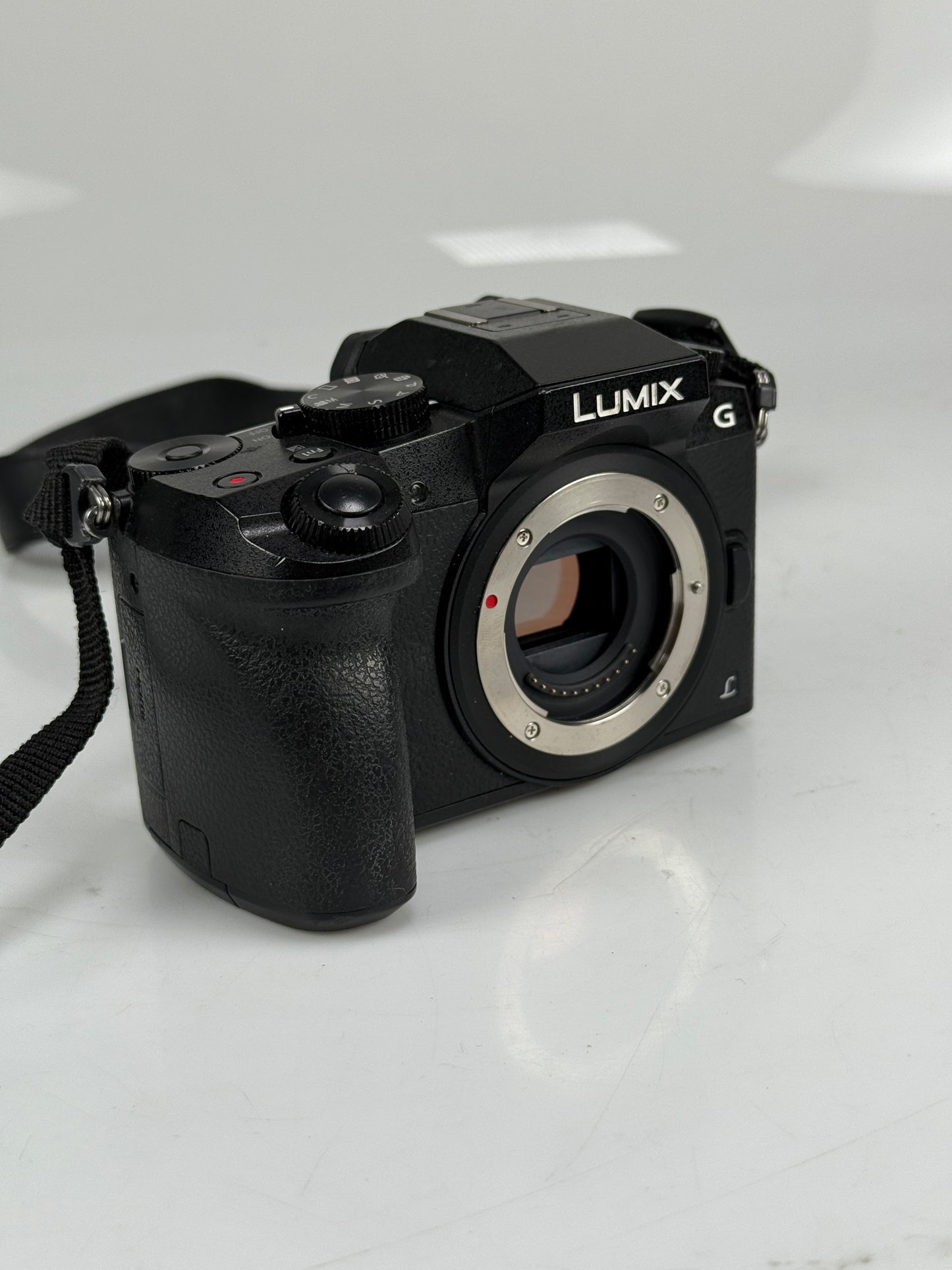 Panasonic Lumix DMC-G7 16MP Mirrorless MFT Digital Camera Body