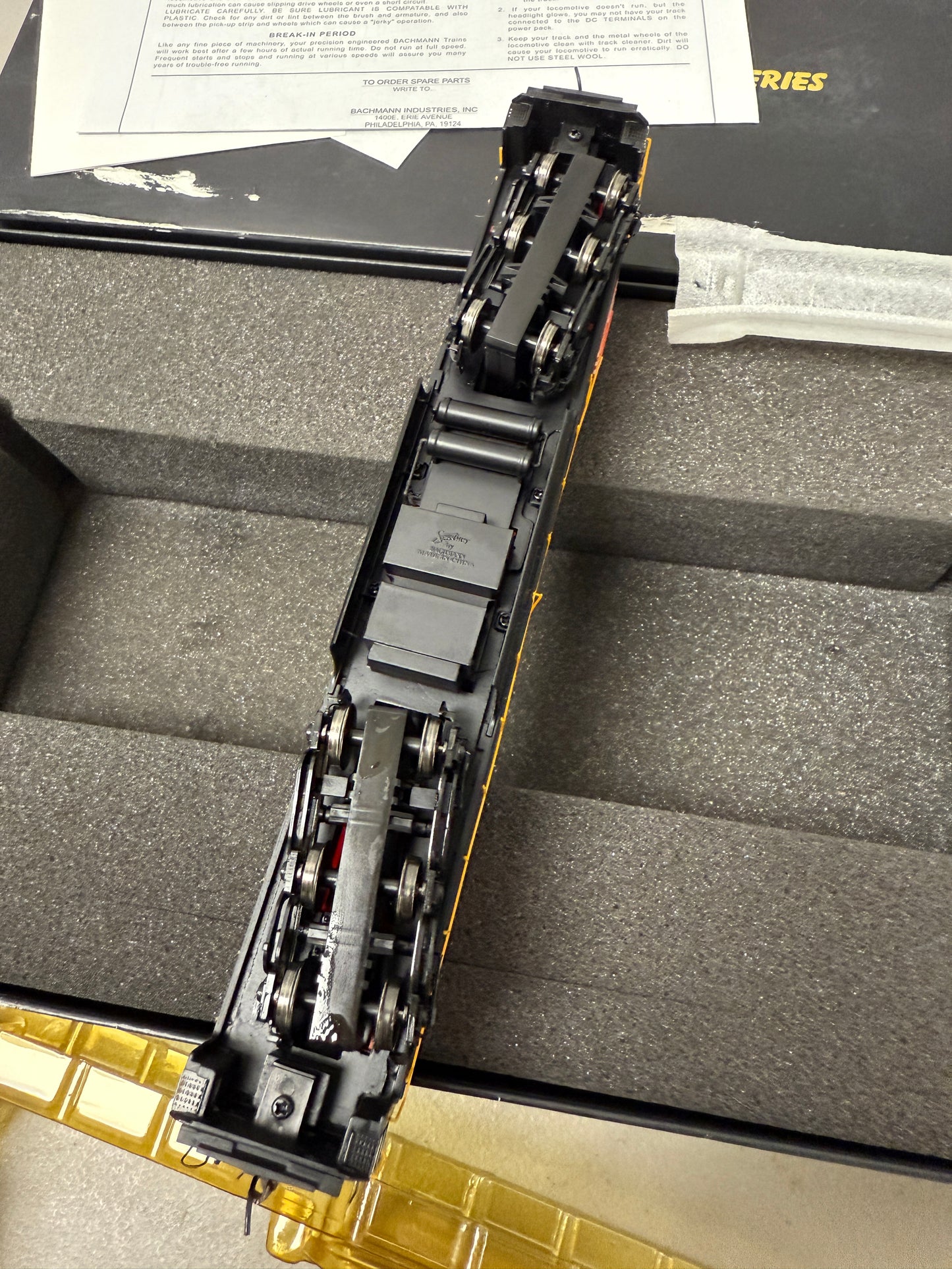 Bachmann spectrum GE E33 ELECTRIC LOCOMOTIVE NEW HAVEN #306 HO scale