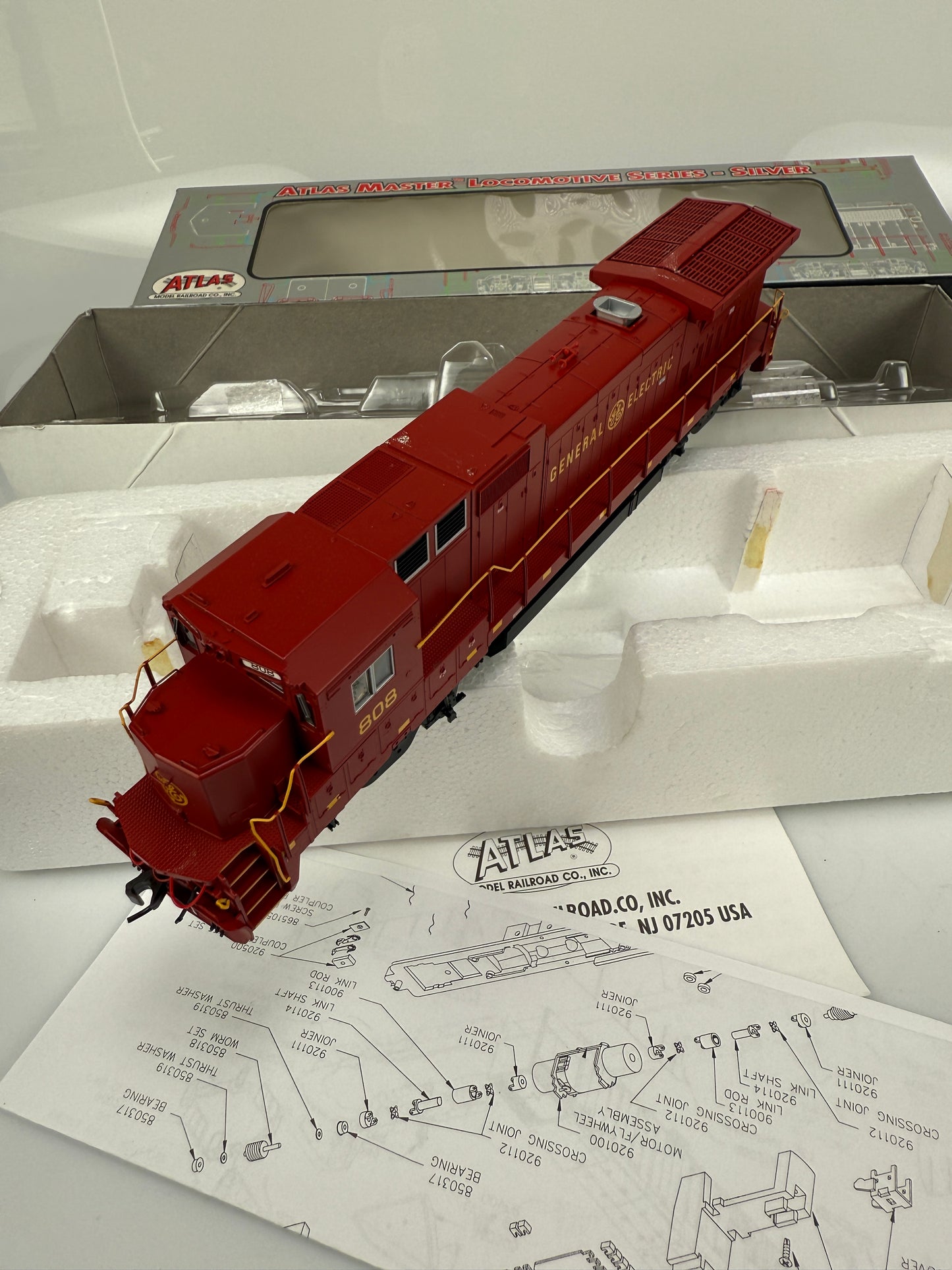 Atlas Silver 7201 Dash 8-40B GE General Electric HO Locomotive