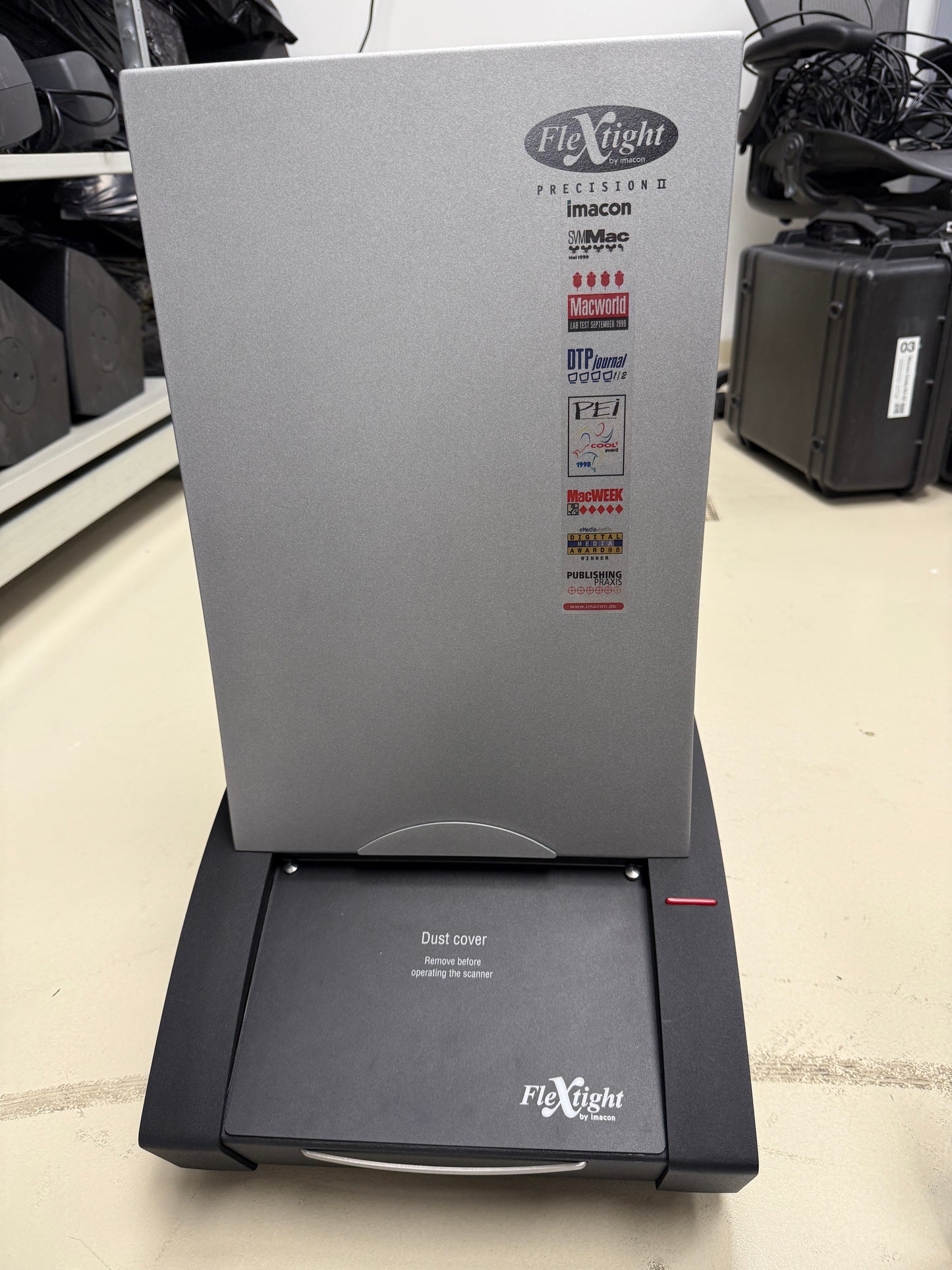Imacon FlexTight Precision II Scanner w/ Carriers, original box, etc