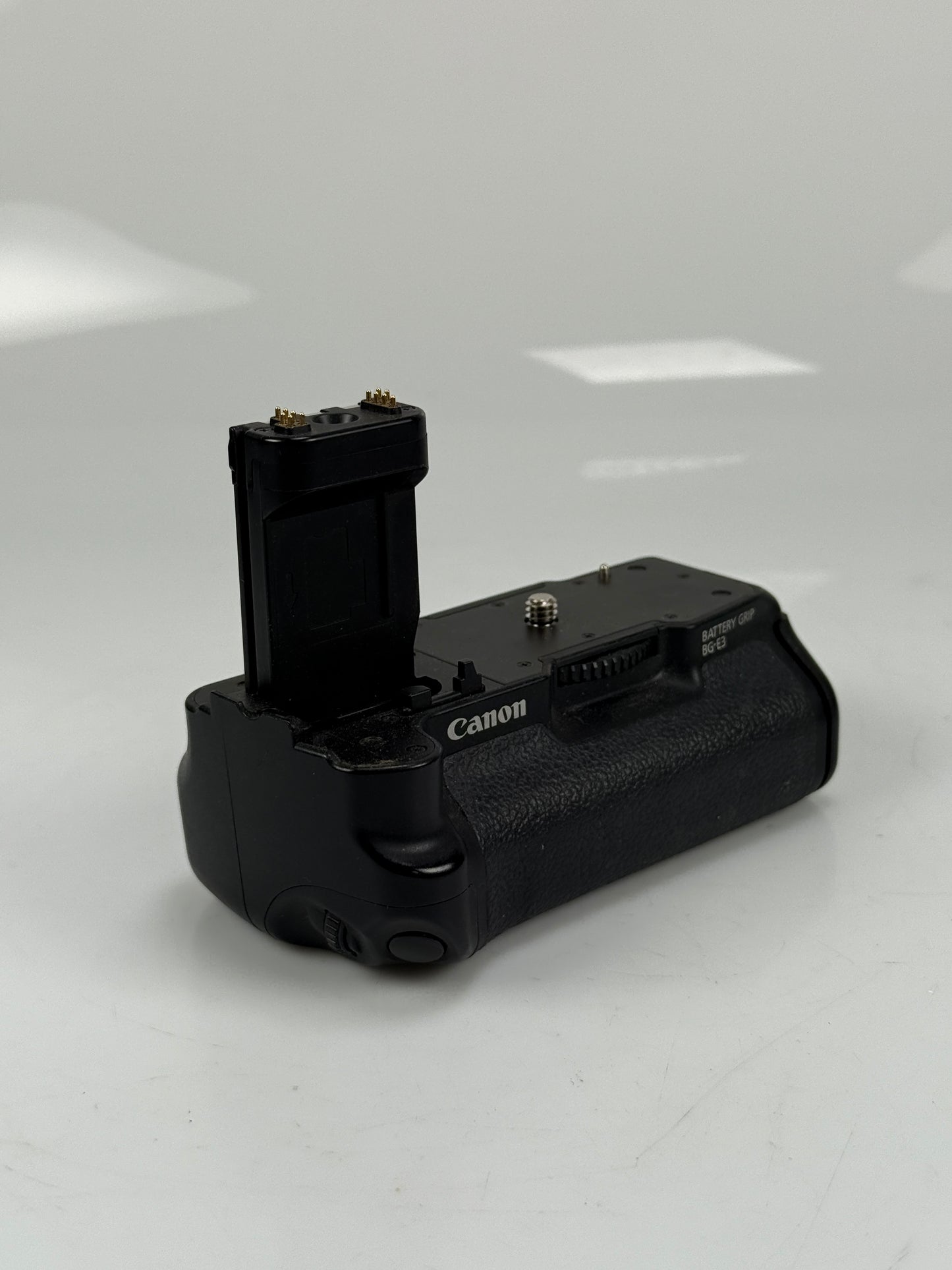 Canon BG E3 AA Battery Grip for EOS Rebel XTi & XT Digital Cameras