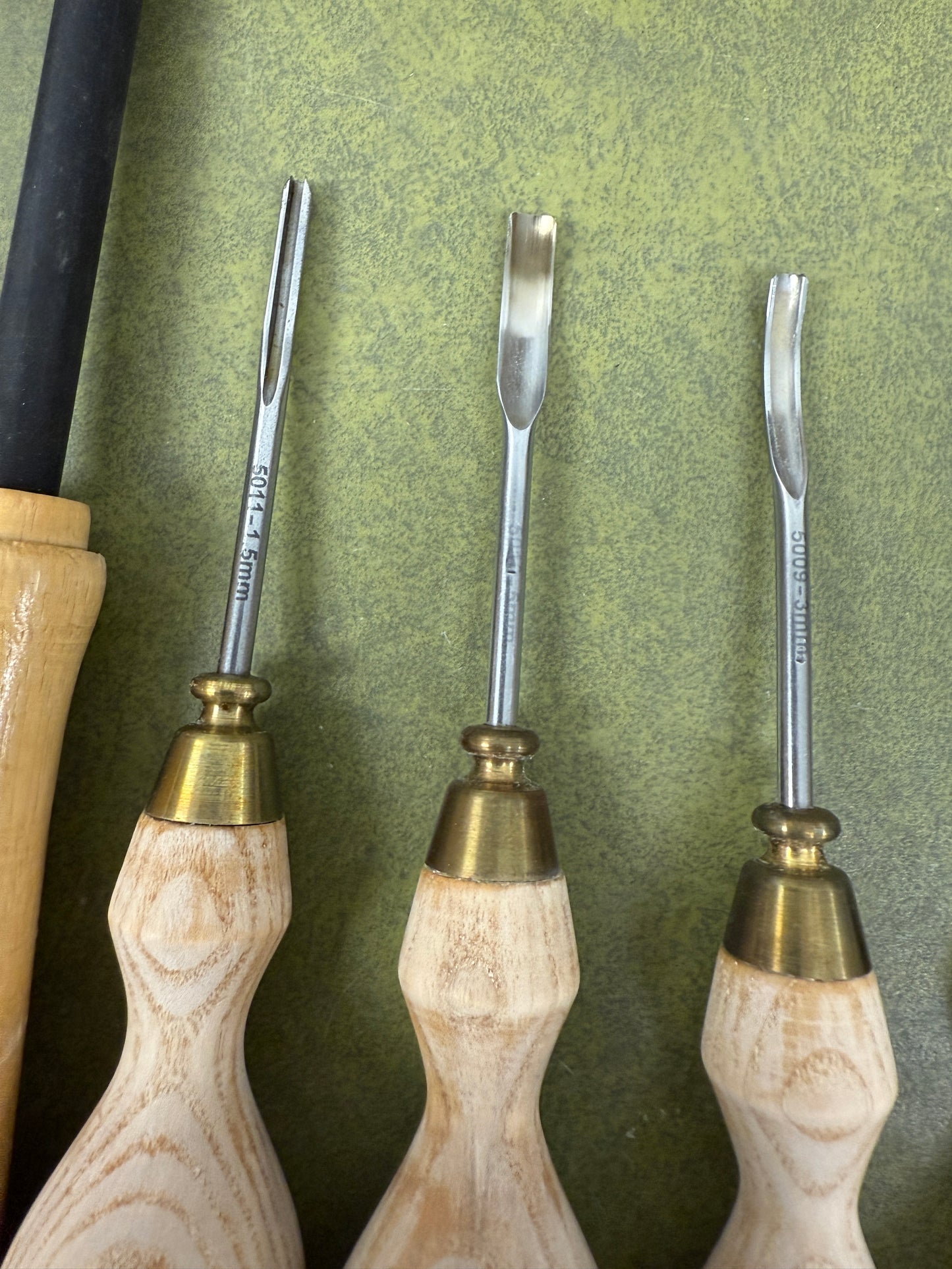 Vintage lot of 12 Carving Gouge Chisel